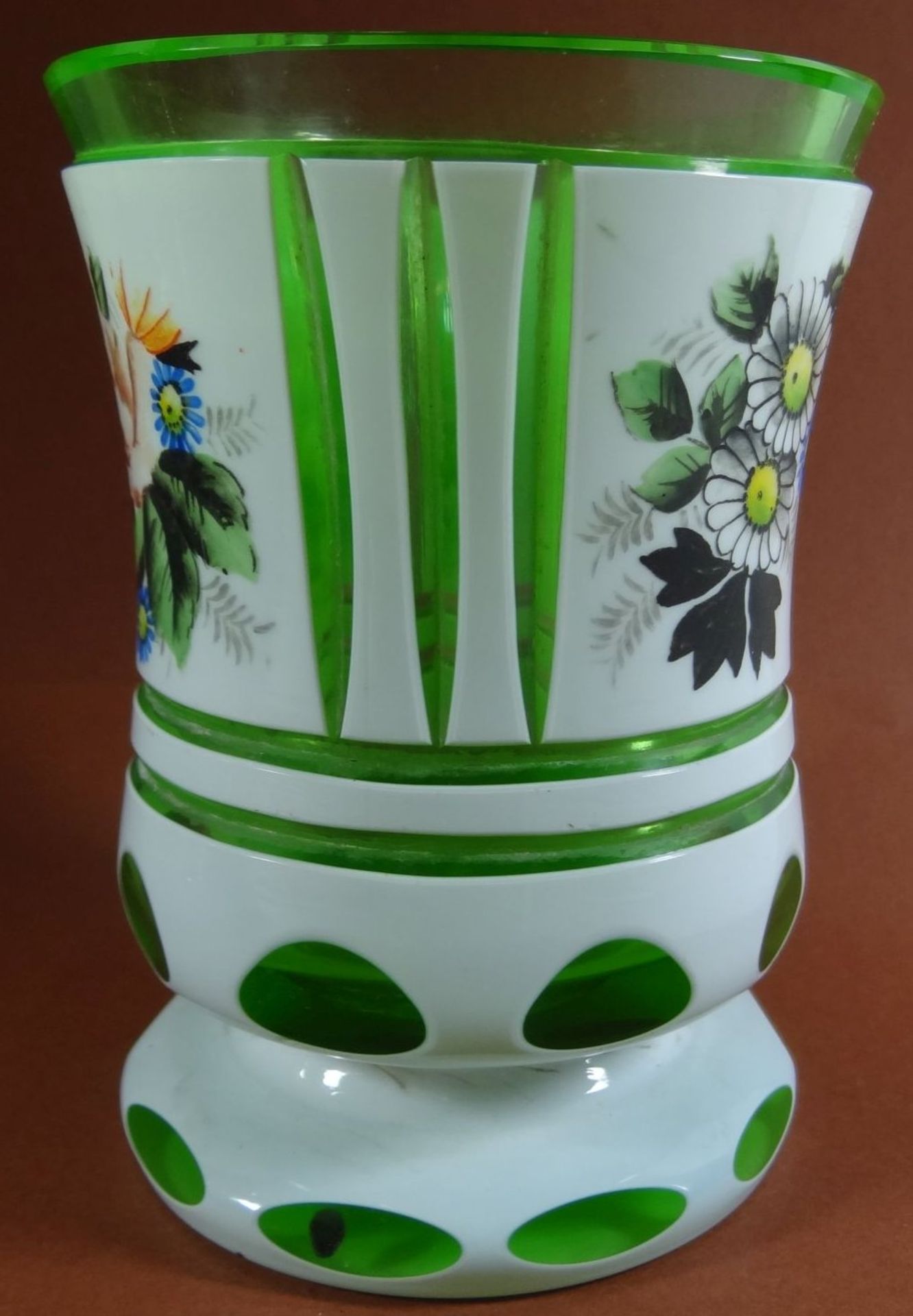 Überfang Fussbecher bzw. Vase, Blumenmalerei, H-12 cm, D-8 c - Bild 3 aus 7