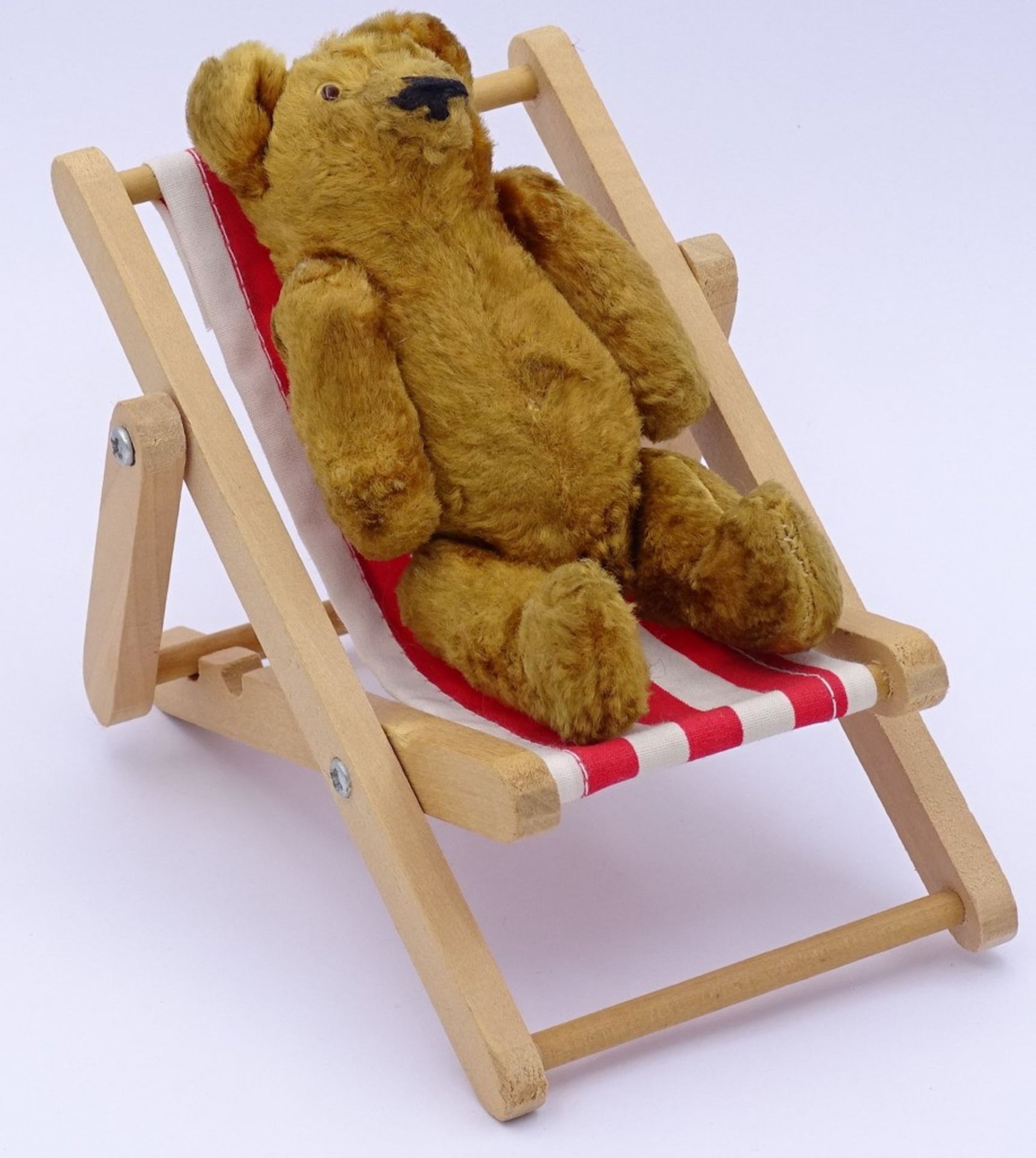 kl.alter Teddy auf neuz.Liegestuhl,Teddy H- 12cm