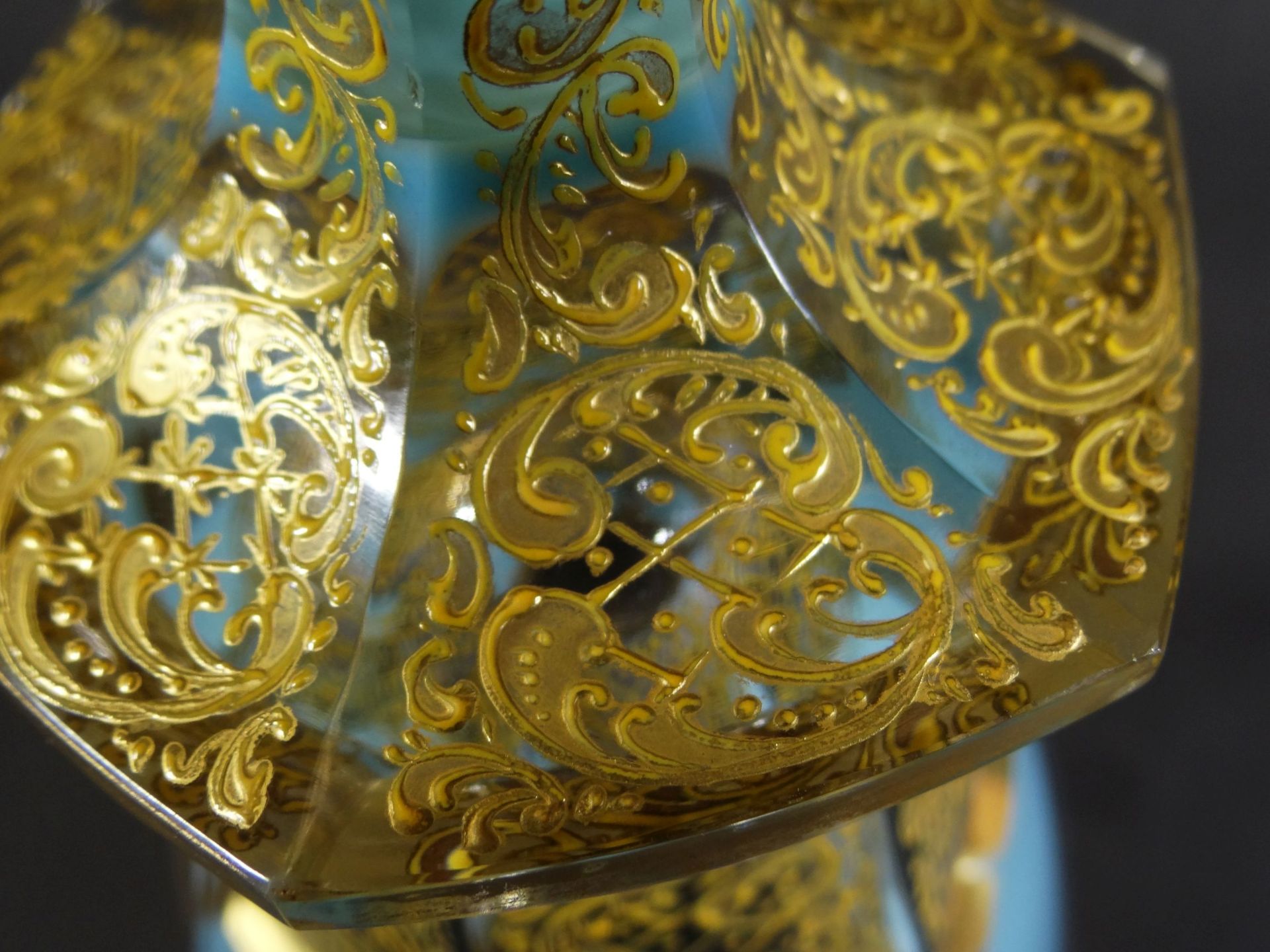 hohes Stengelglas, aufwendiges Golddekor, tw. berieben, H-26 cm - Bild 9 aus 10