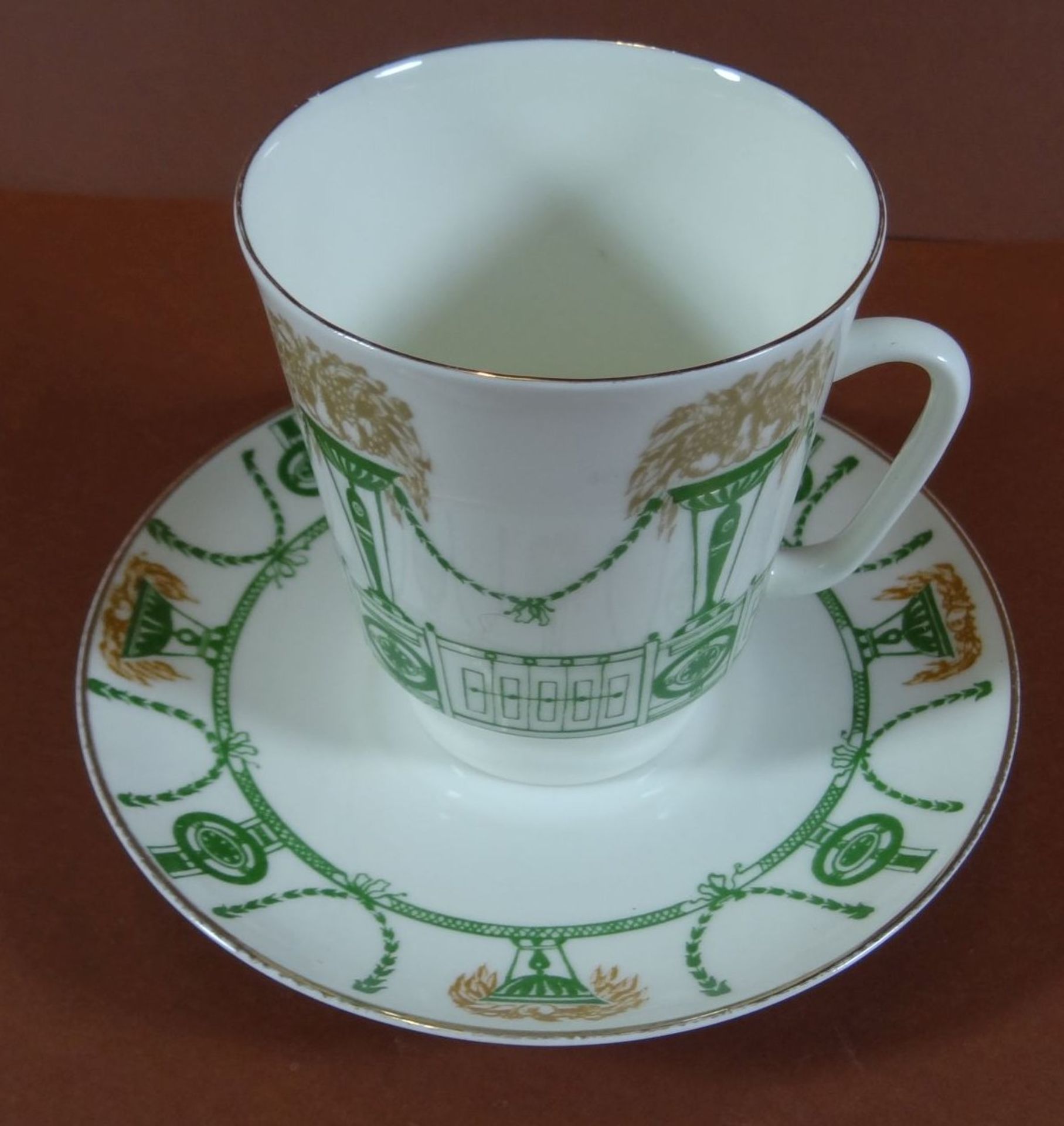 Jugendstil-Tasse mit U.T. "Lomonossov" Leningrad, Rand mit Chip und Riss - Bild 6 aus 7