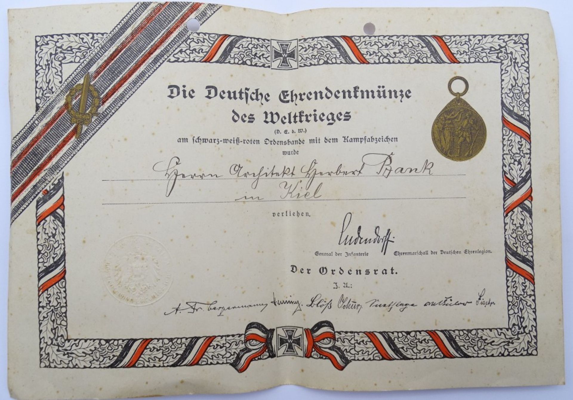 Verleihungsurkunde für "Die deutsche Ehrendenkmünze des Weltkrieges