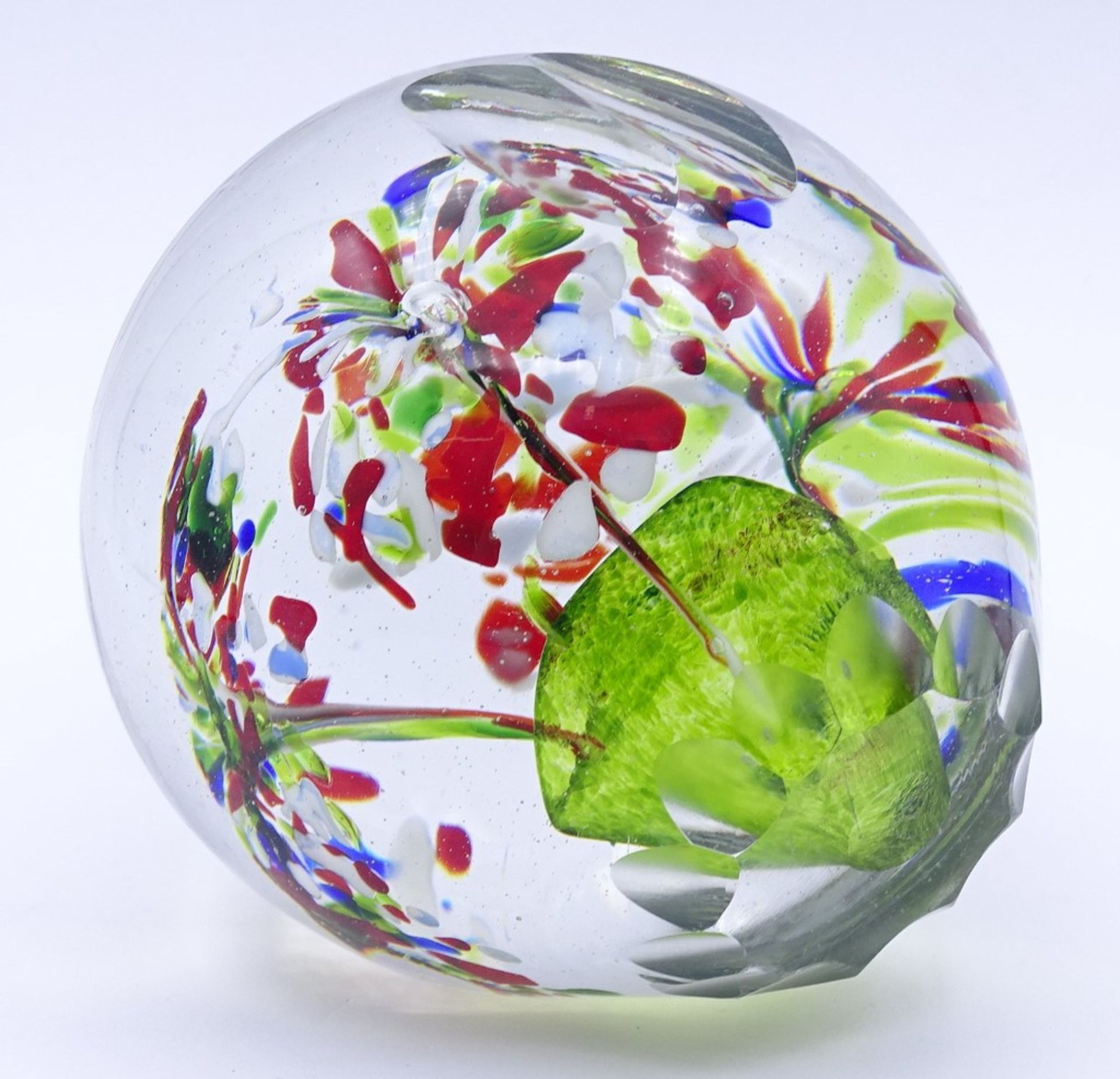 Paperweight mit weißen,blauen,roten und grünen Einschmelzungen,H- 9,2 - Image 4 of 4