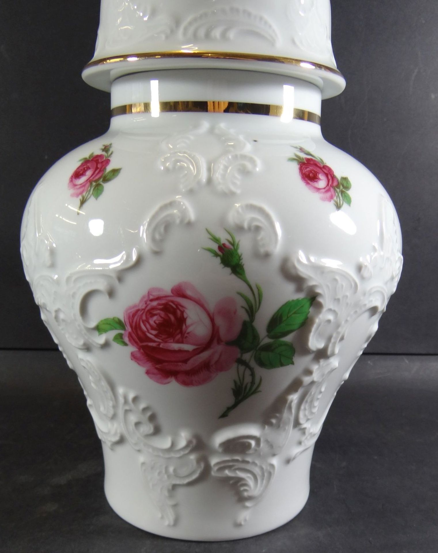 Deckelvase "Royal KPM" Rosendekor, H-33 cm, - Image 2 of 8