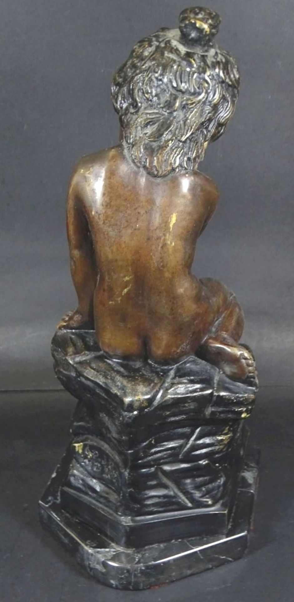 CP-JP, MD202 "sitzendes Mädchen", Bronze, auf Marmorplatte, H-32 cm, 17x15 cm, 3,5 k - Bild 5 aus 8