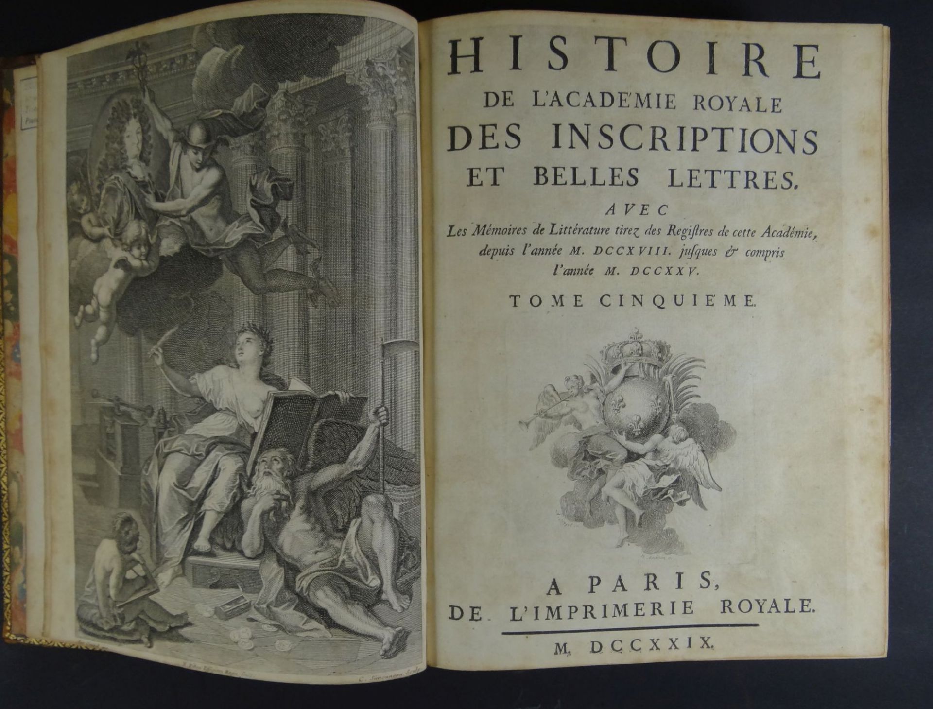 "Histioire de LAkademie de Royale" 1729, Ledereinband, nach Seite 32 ausgehöhlt mit Geheimversteck - Bild 4 aus 9