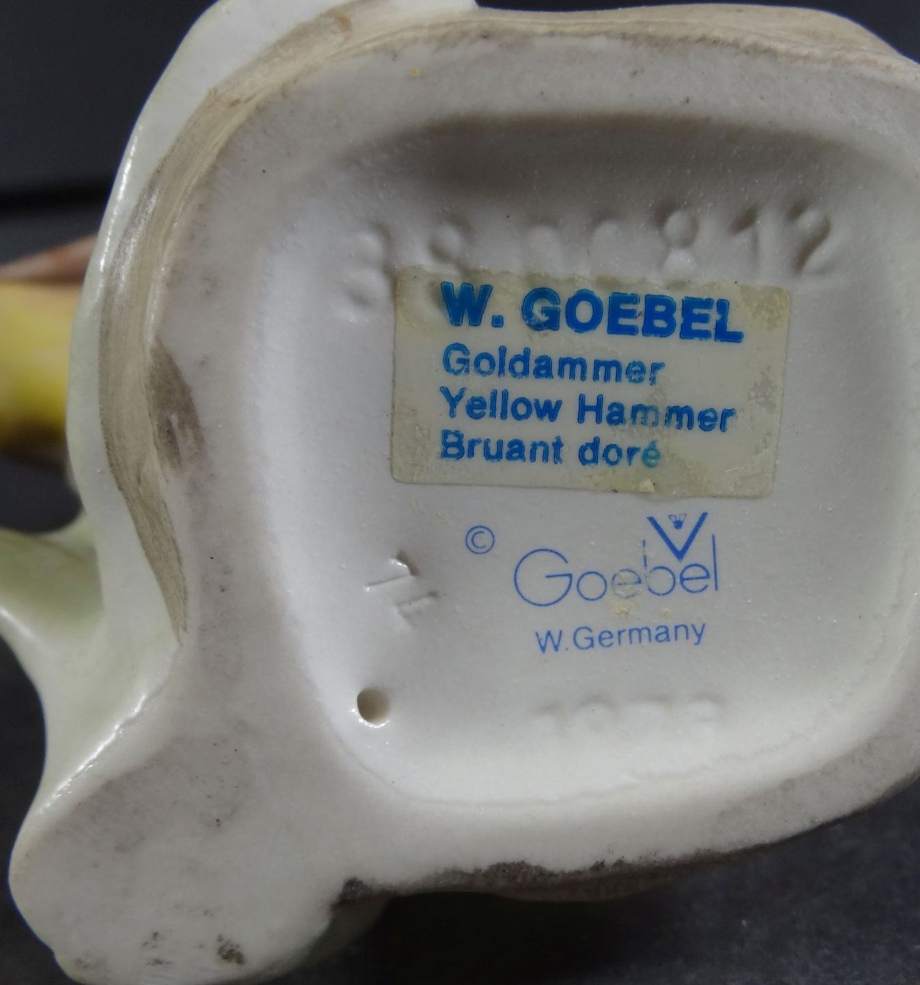 Goldammer von "Goebel" bemalt, H-11 cm, L-ca. 14 cm - Bild 6 aus 6