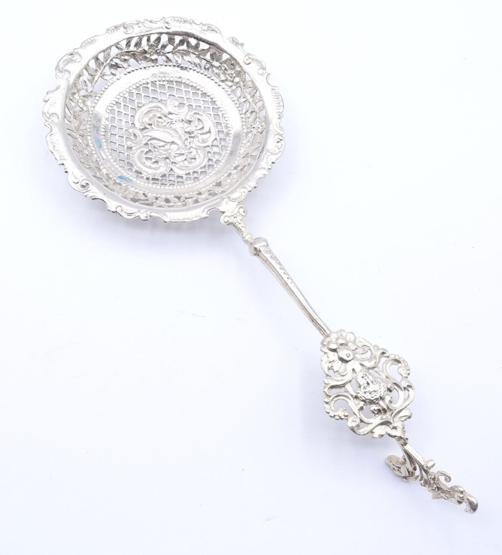Großes Teesieb,England,Silber, mit durchbrochene Laffe,mit Putto Kopf am Griff,Silber 930/000,L- - Image 2 of 10