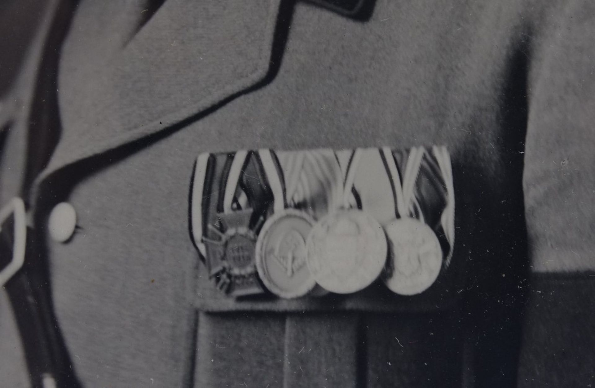 Ordensspange mit 4 Orden/Abzeichen,sowie Foto des Trägers, Teilnehmerkreuz,RAD Treue Abzeichen - Bild 7 aus 9