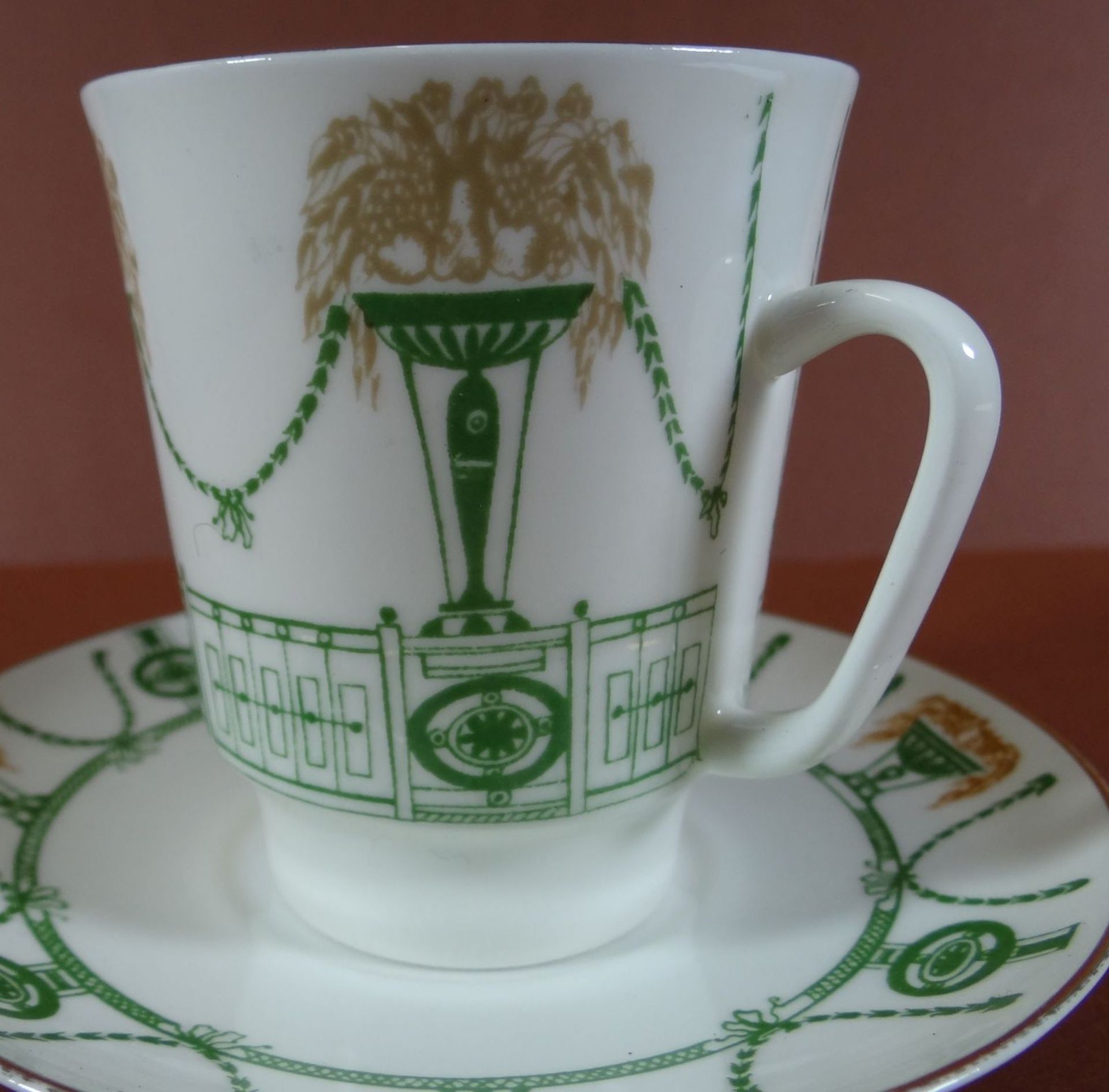 Jugendstil-Tasse mit U.T. "Lomonossov" Leningrad, Rand mit Chip und Riss - Image 2 of 7