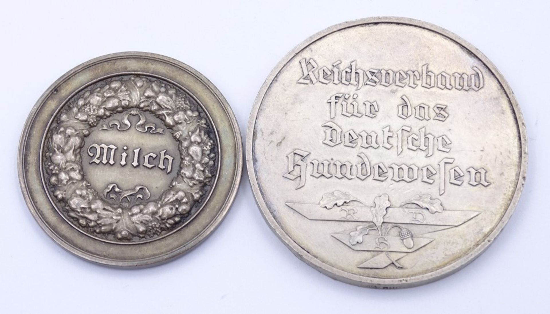 Zwei Medaillen Silber "Für hervorragende Leistung - u. Milch - 1. Reichsnährstands Austellung Erf - Image 2 of 3