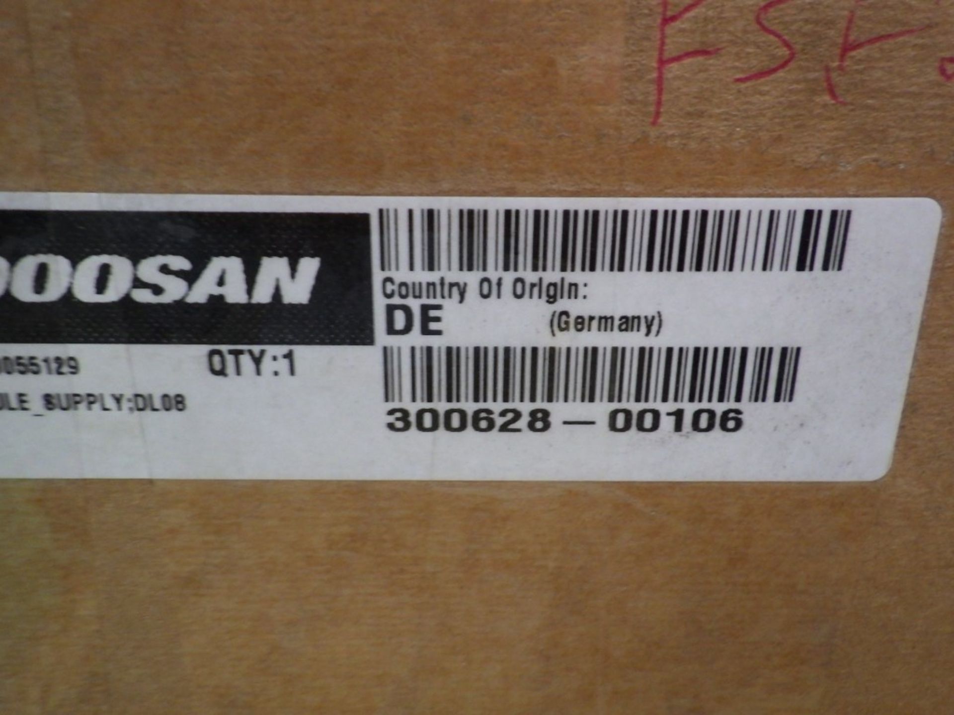 ASSORTED DOOSAN AD-BLUE / UREA PARTS INCL. SENSOR ASSEMBLY, SUPPLY MODULE TANK INCL. P/N: 301-00764, - Image 5 of 9