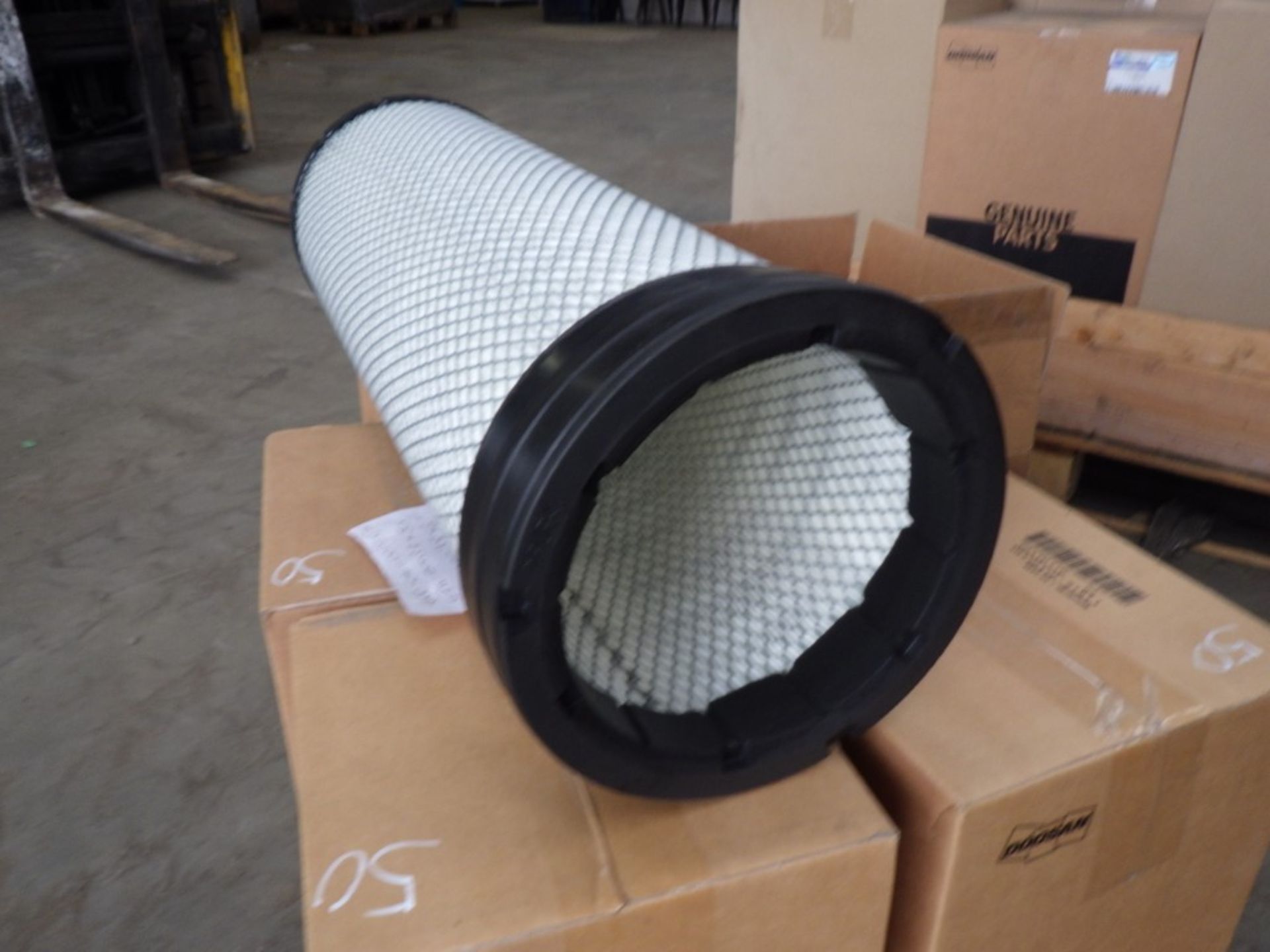 DOOSAN AIR FILTER ELEMENT - INNER (5 OF) P/N: 474-00037 - Image 5 of 6