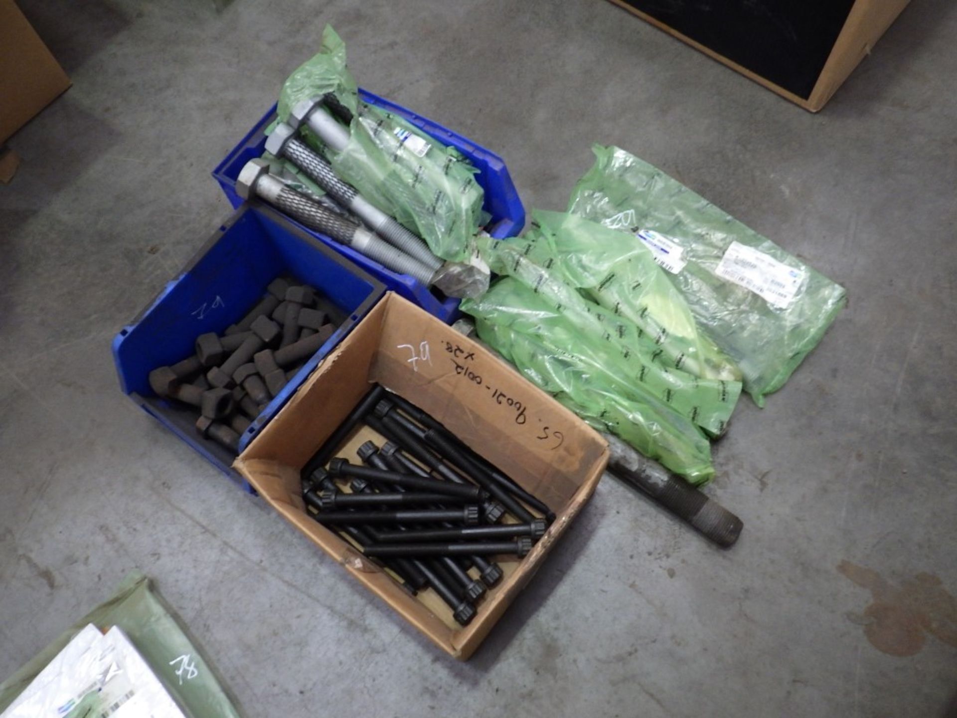 ASSORTED DOOSAN BOLTS (LARGE) - HEX & OTHER - Image 8 of 8