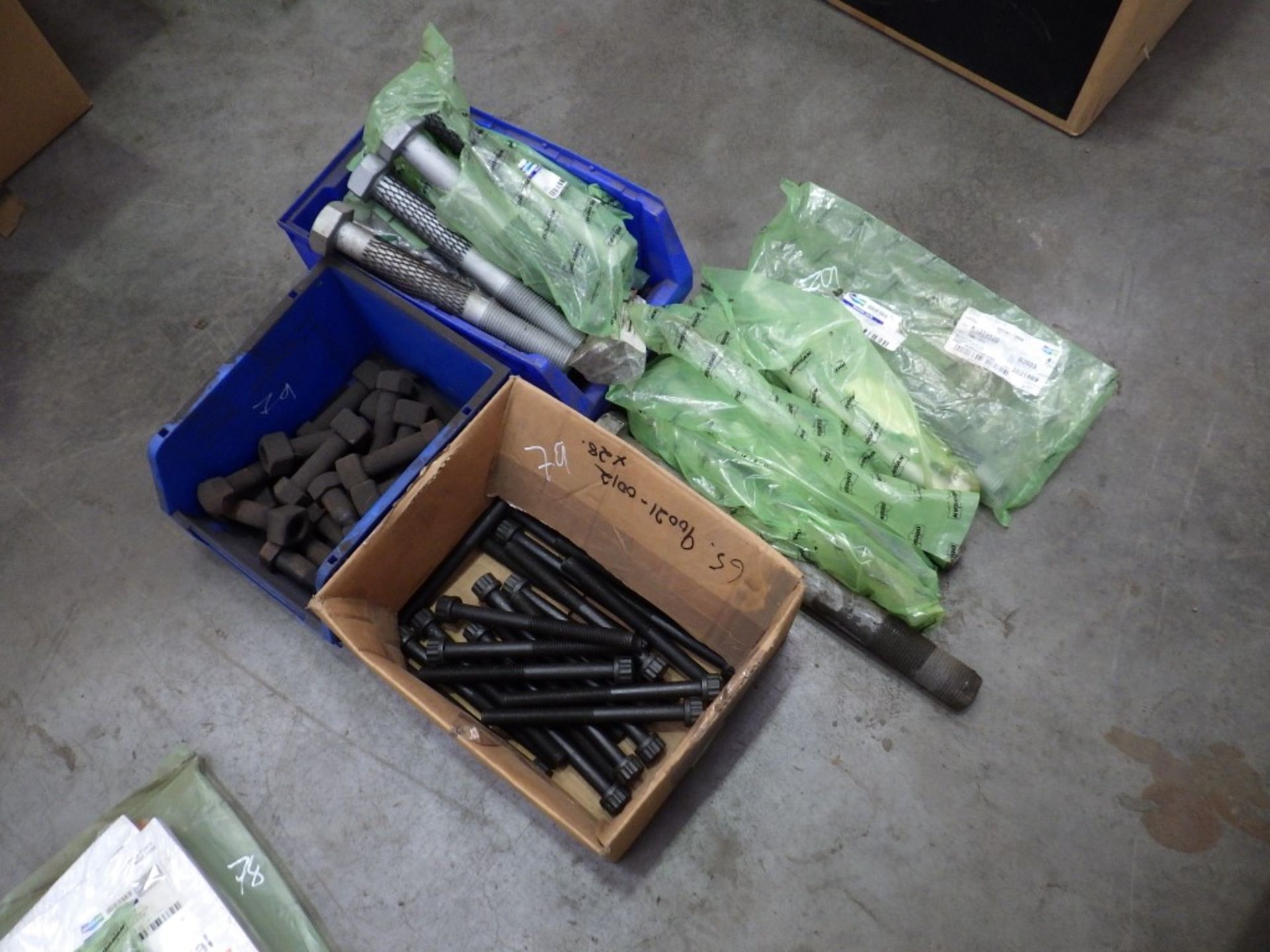 ASSORTED DOOSAN BOLTS (LARGE) - HEX & OTHER