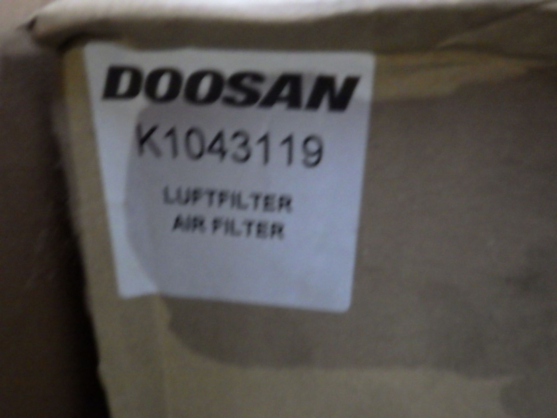 ASSORTED DOOSAN AIR FILTERS & PARTS INCL. MOTOR BLOWER (3 PALLETS) INCL. P/N: 400504-00155, 400401- - Image 22 of 25