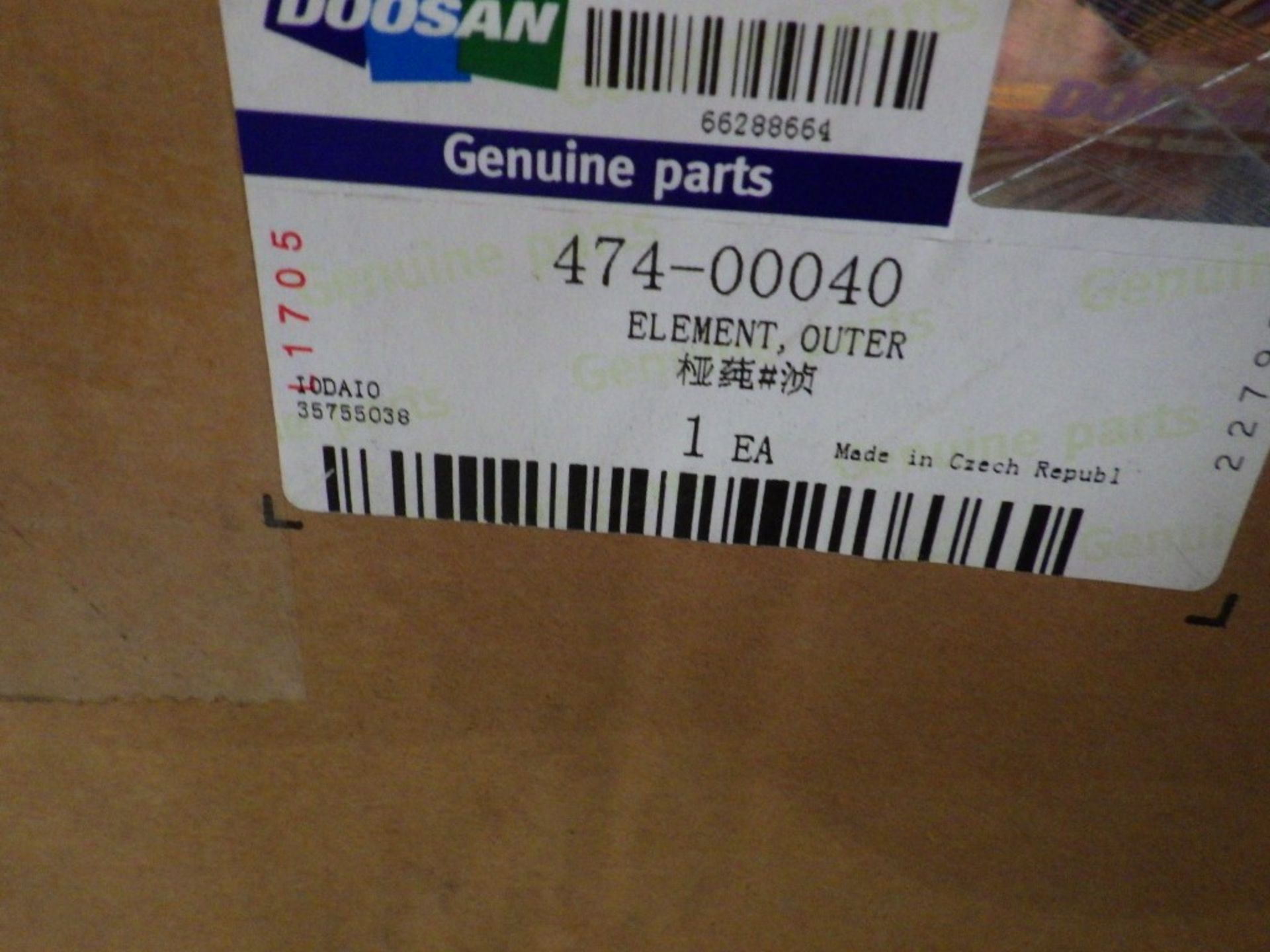 DOOSAN FILTER ELEMENT - OUTER (8 OF) P/N: 474-00040 - Image 2 of 4