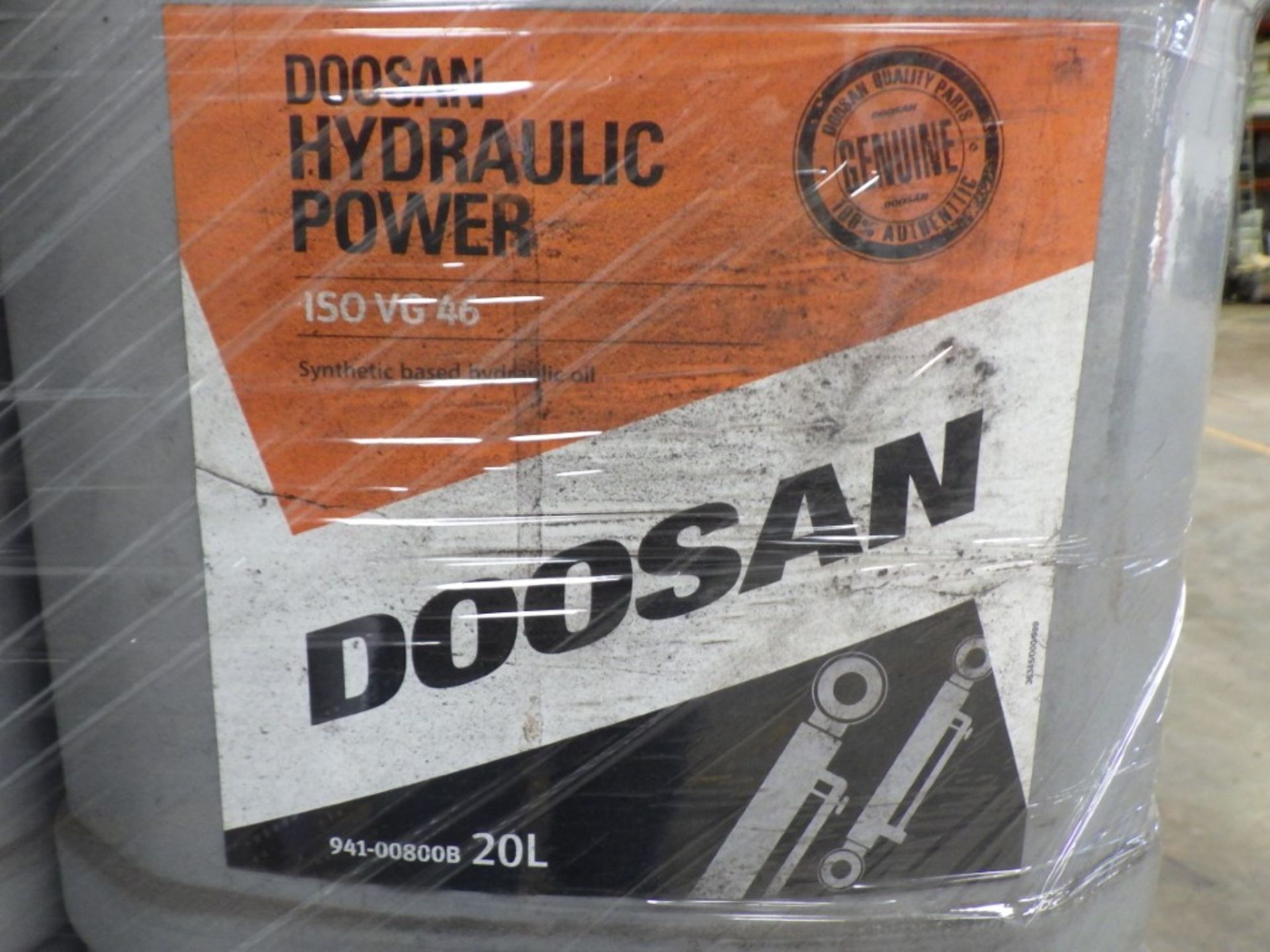 DOOSAN ISO VG 46 HYDRAULIC OIL 20L SYNTHETIC BASED, 20 L CONTAINERS (31 OF)
