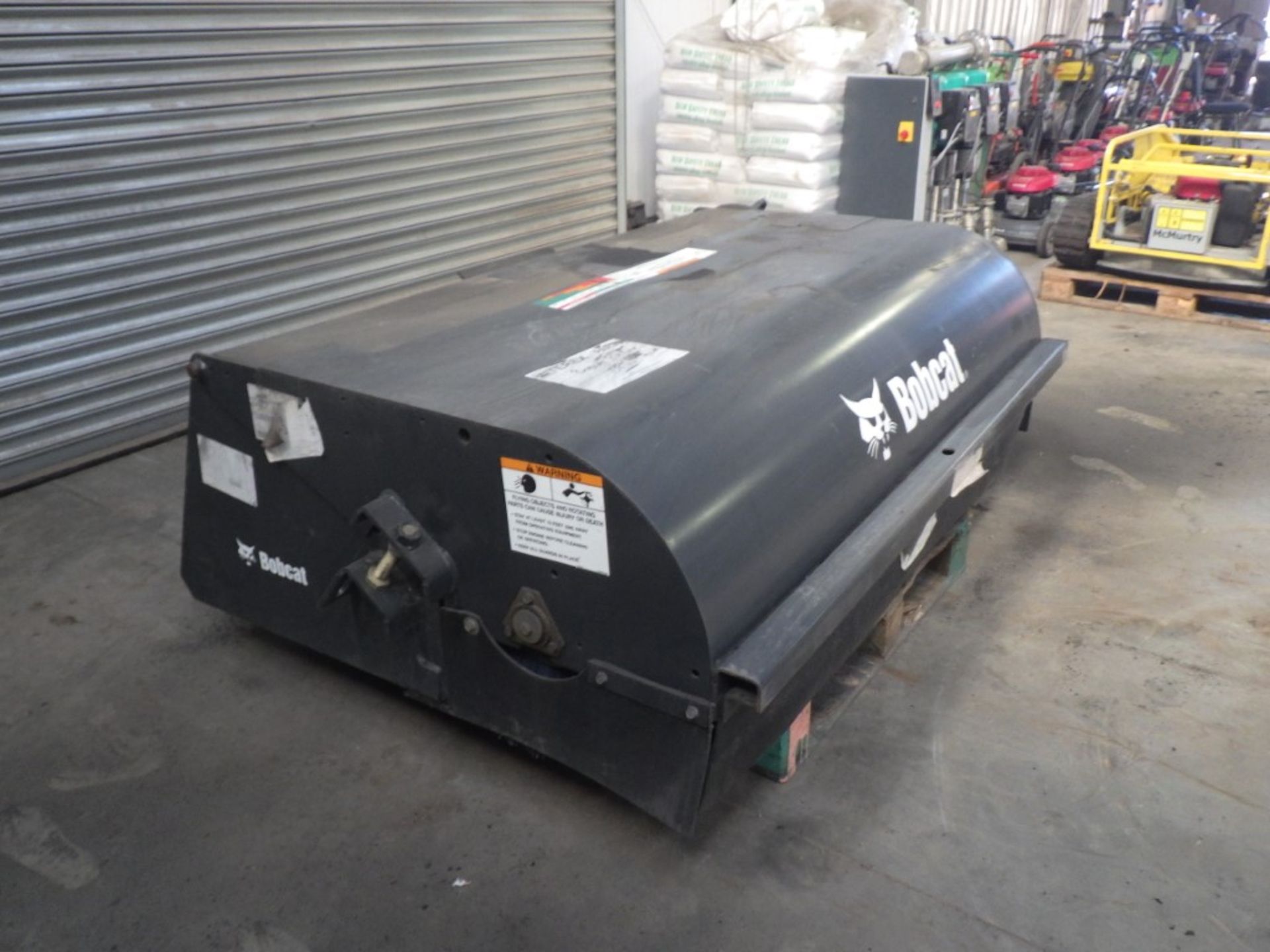 BOBCAT 72 SWEEPER BUCKET S/N: 783733591 (YEAR 2014) - Image 10 of 10