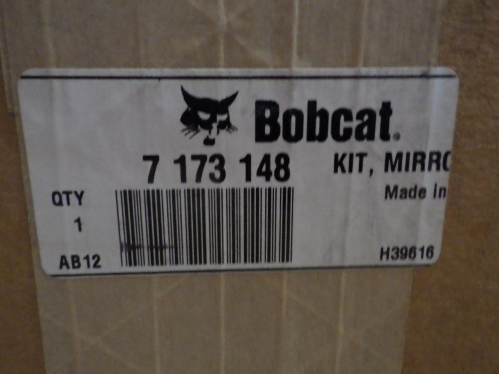 ASSORTED BOBCAT GLASS & MIRROR KIT P/N: 7173148, 6811918, M6805903, 6683813, 7155308 (2 OF) - Image 4 of 11