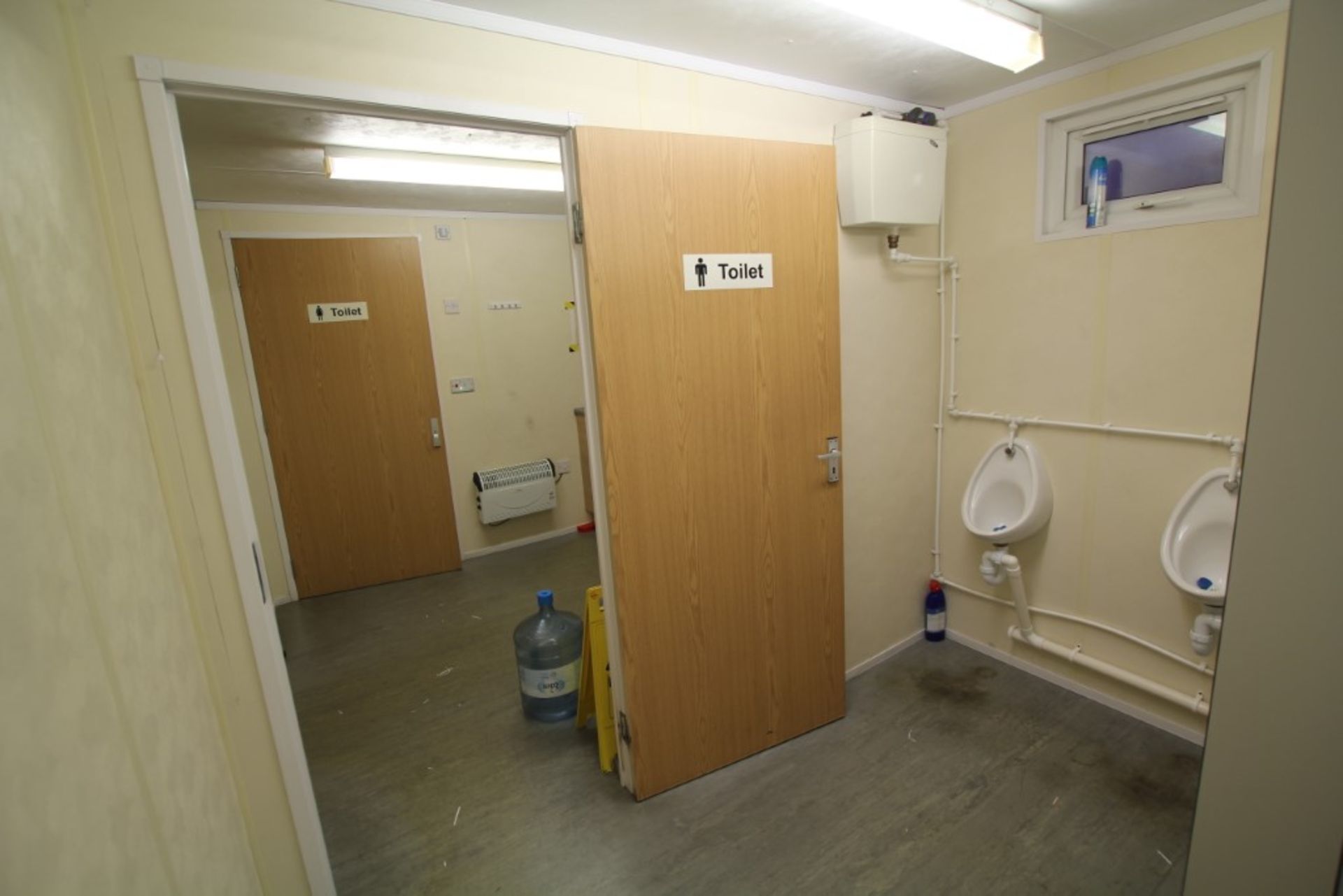 7 Bay Modular Office / Classroom / Studio Building - 21m x 9.6m & Jack Leg Toilet / Kitchen Cabin - Image 34 of 41