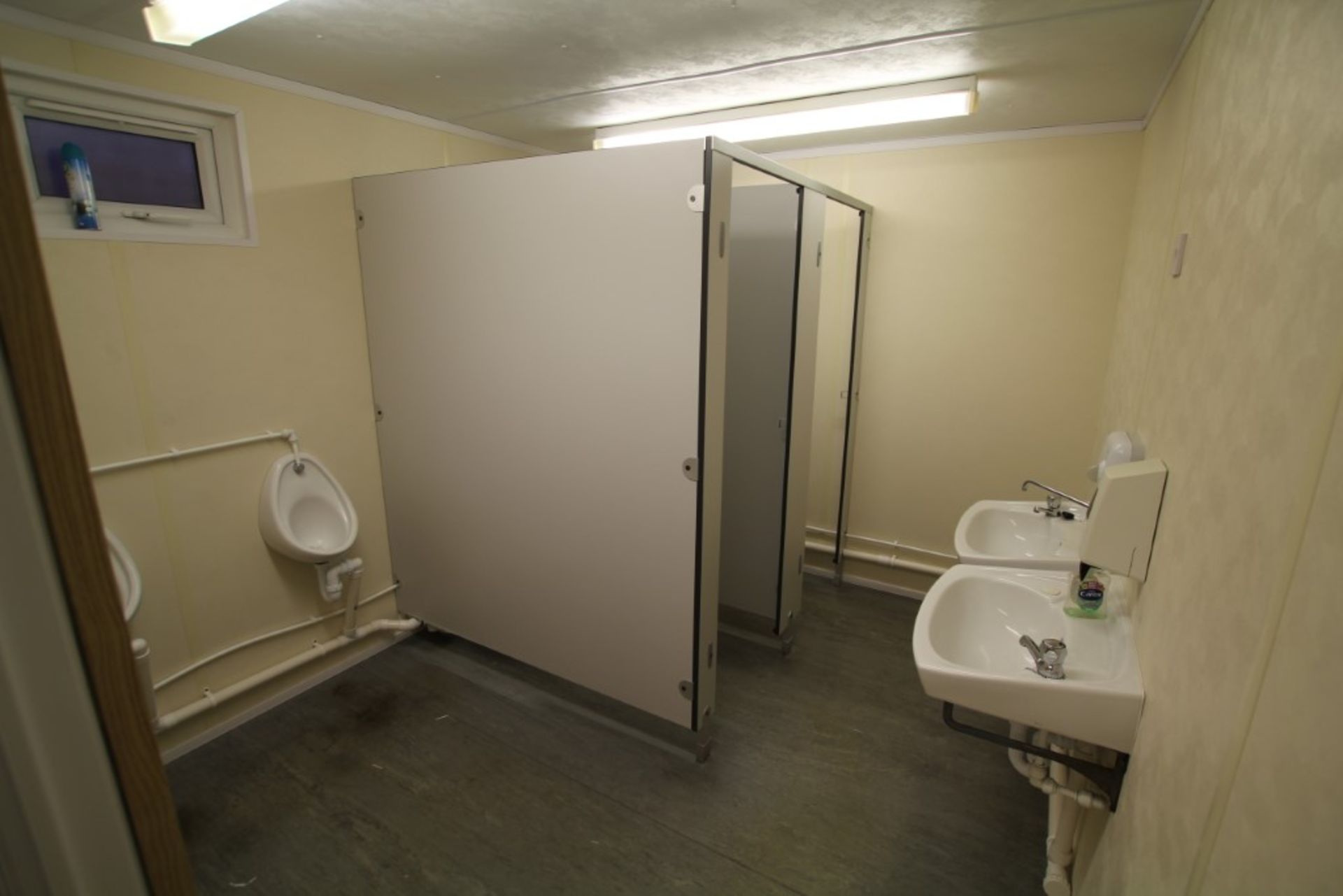 7 Bay Modular Office / Classroom / Studio Building - 21m x 9.6m & Jack Leg Toilet / Kitchen Cabin - Image 33 of 41