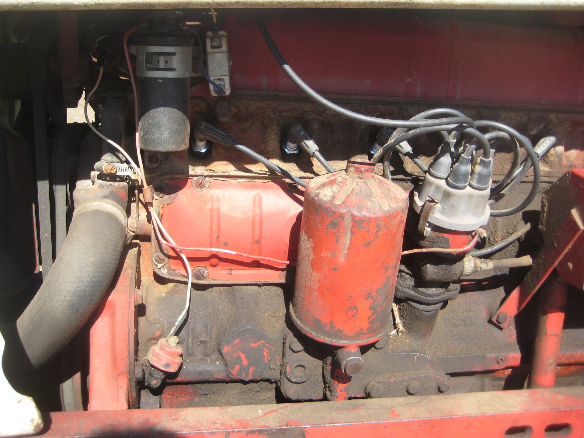FARMALL 656, GAS, USED LITTLE LAST FEW YEARS, NO KNOWN PROBLEMS, 15.5x 38 Tires, SN-24032 - Image 14 of 18