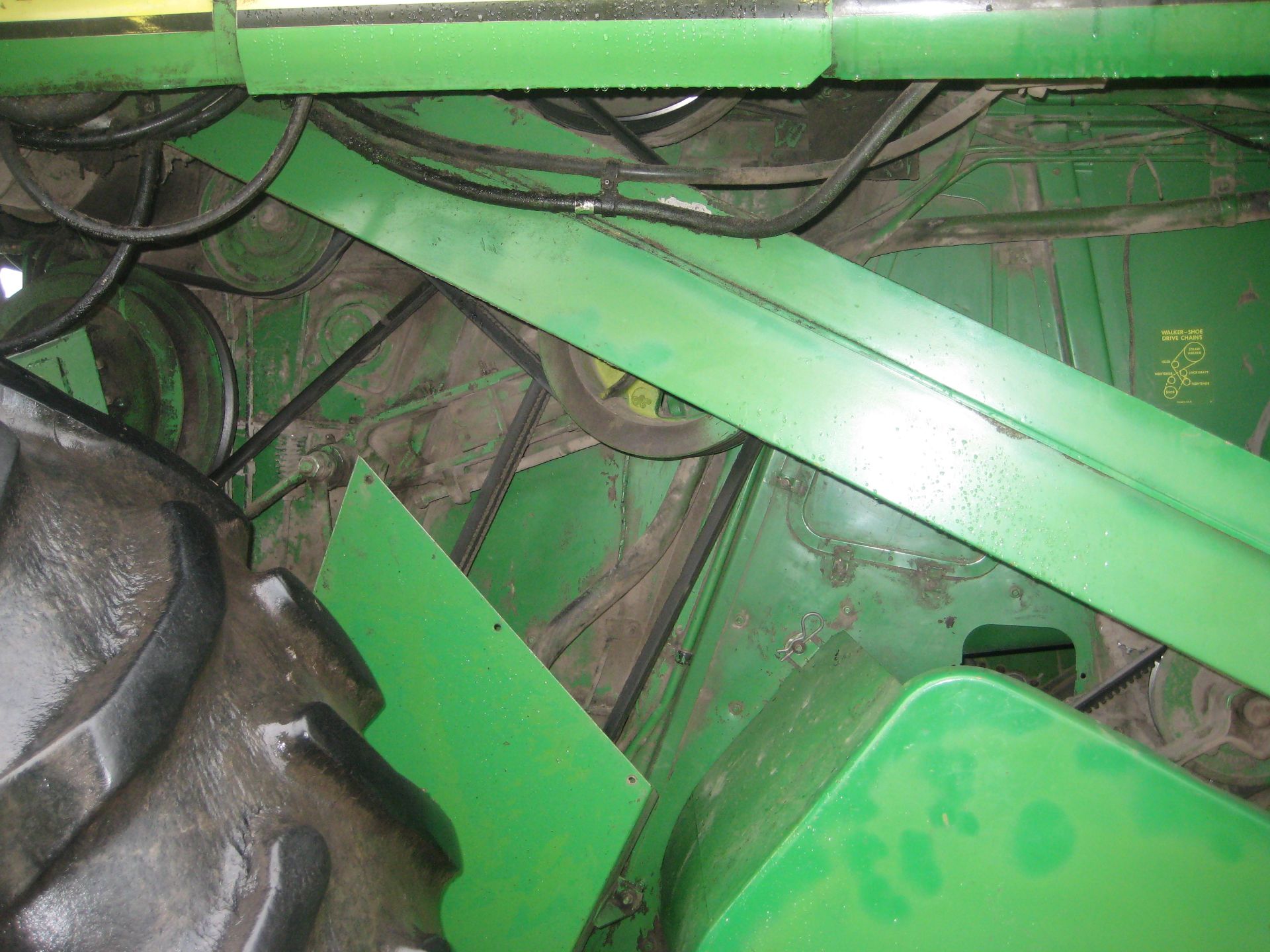 '75 JOHN DEERE 6600 DIESEL COMBINE, 3847 HRS, 23.1/26 TIRES, STRAW CHOPPER, HINIKER TANK EXTENSION - Image 17 of 33