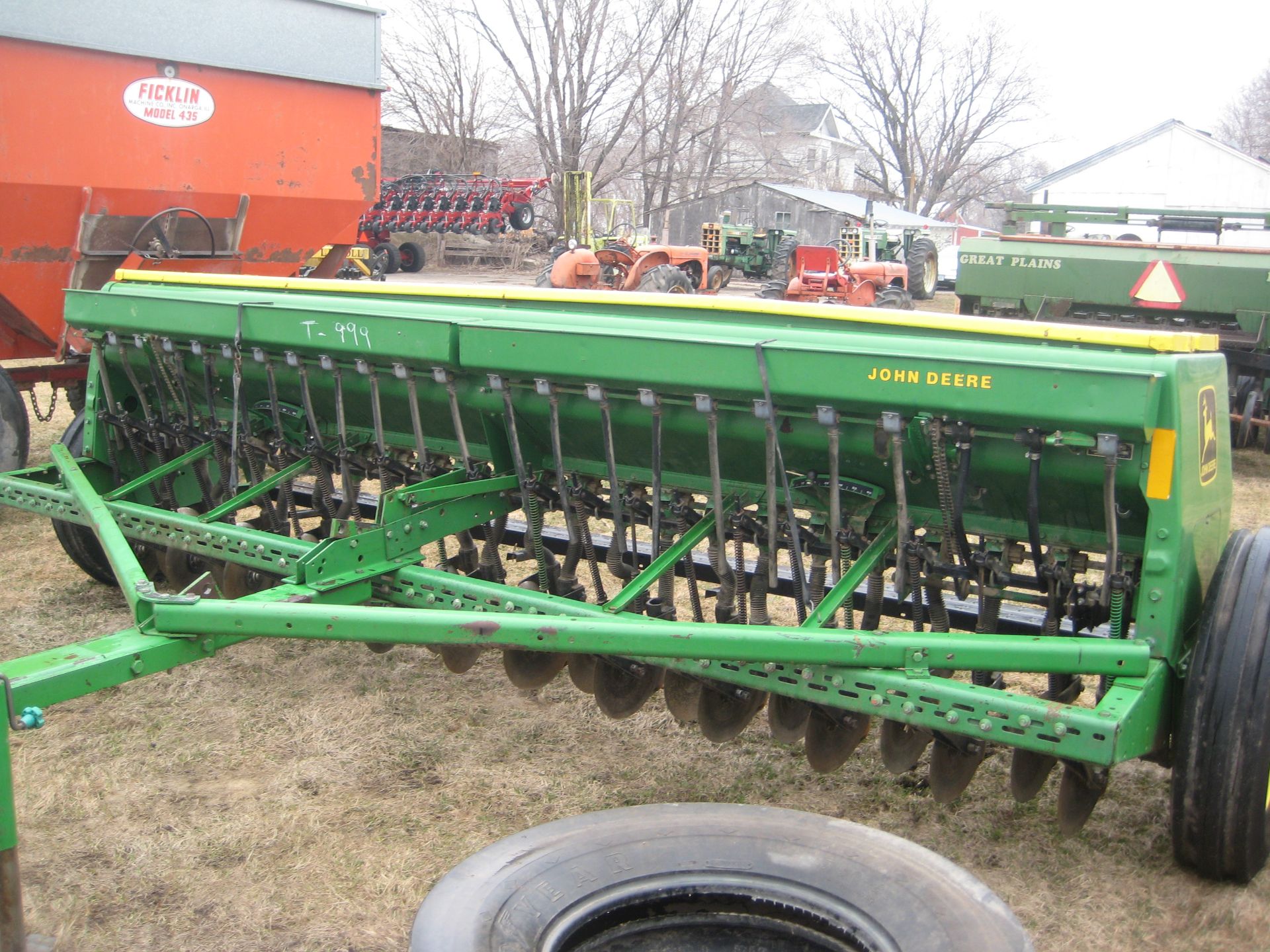 JD 8300 DRILL 13', 7.5" SPACING, SN-69174