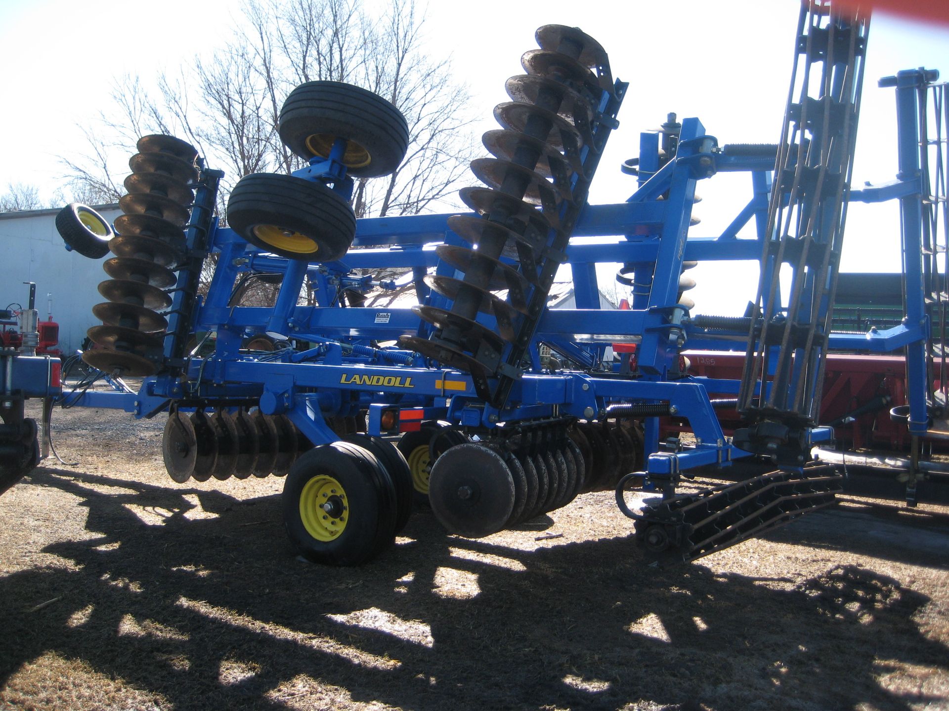 Landoll 7431-23 23' vertical till, rock flex, rolling baskets, low acres - Image 5 of 16