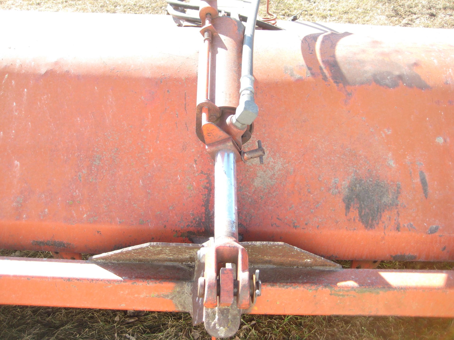 Brady 1680 6 row stalk cutter - Image 7 of 13