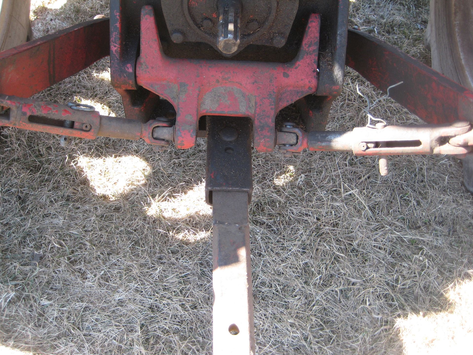 FARMALL 656, GAS, USED LITTLE LAST FEW YEARS, NO KNOWN PROBLEMS, 15.5x 38 Tires, SN-24032 - Image 6 of 18