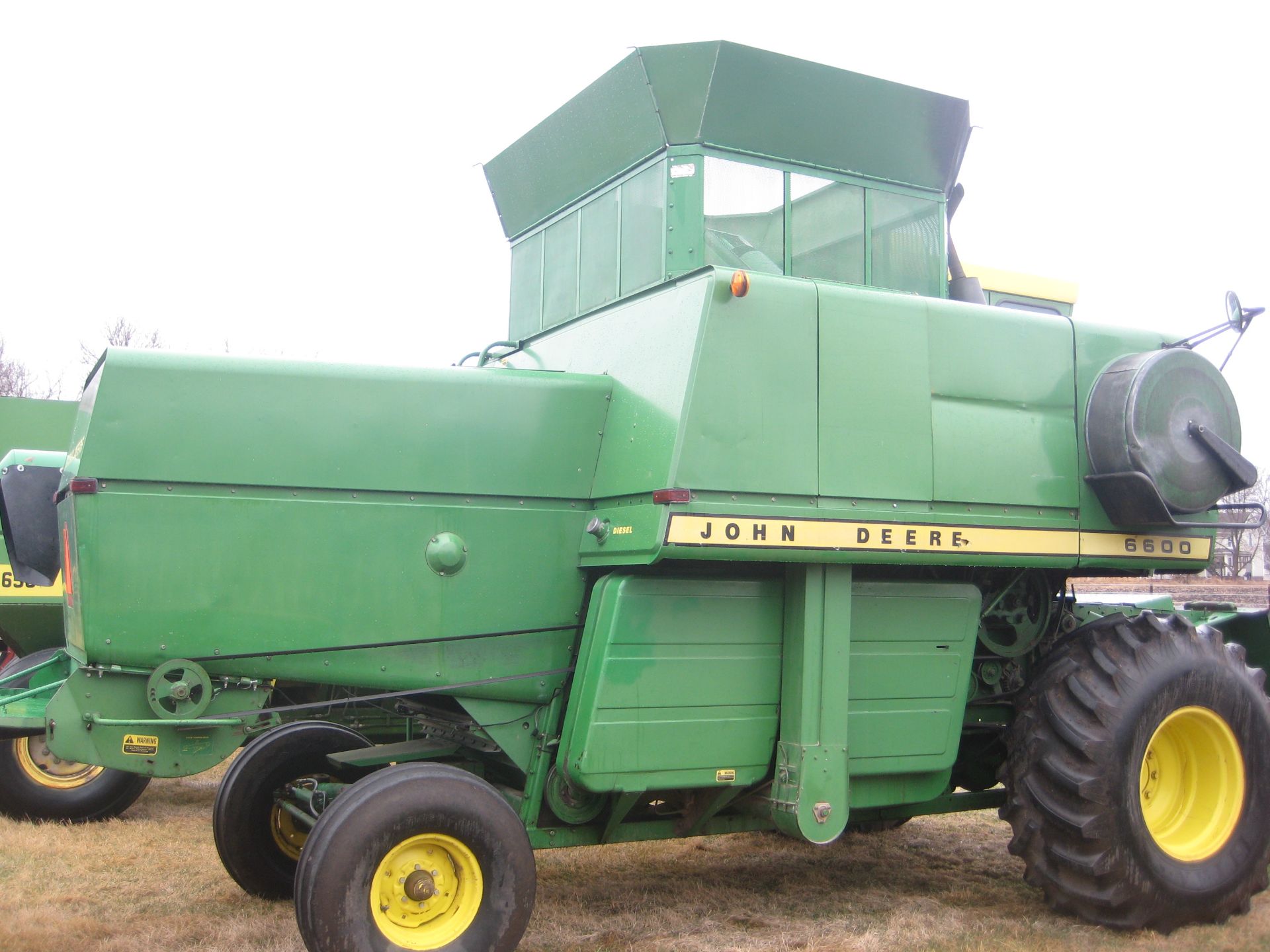 '75 JOHN DEERE 6600 DIESEL COMBINE, 3847 HRS, 23.1/26 TIRES, STRAW CHOPPER, HINIKER TANK EXTENSION - Image 5 of 33