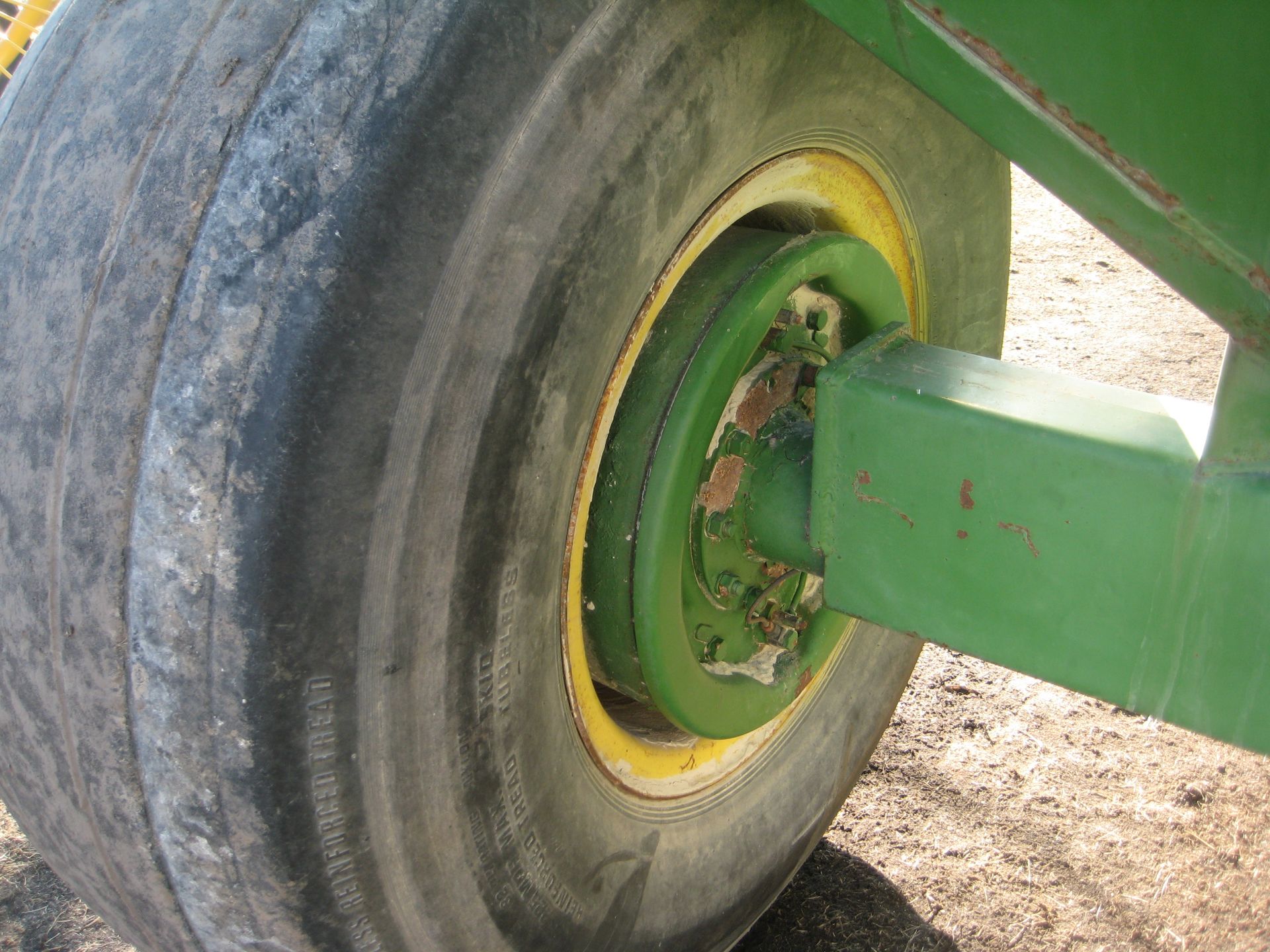 BRENT 650 WAGON, 34 PLY TIRES - Image 8 of 11