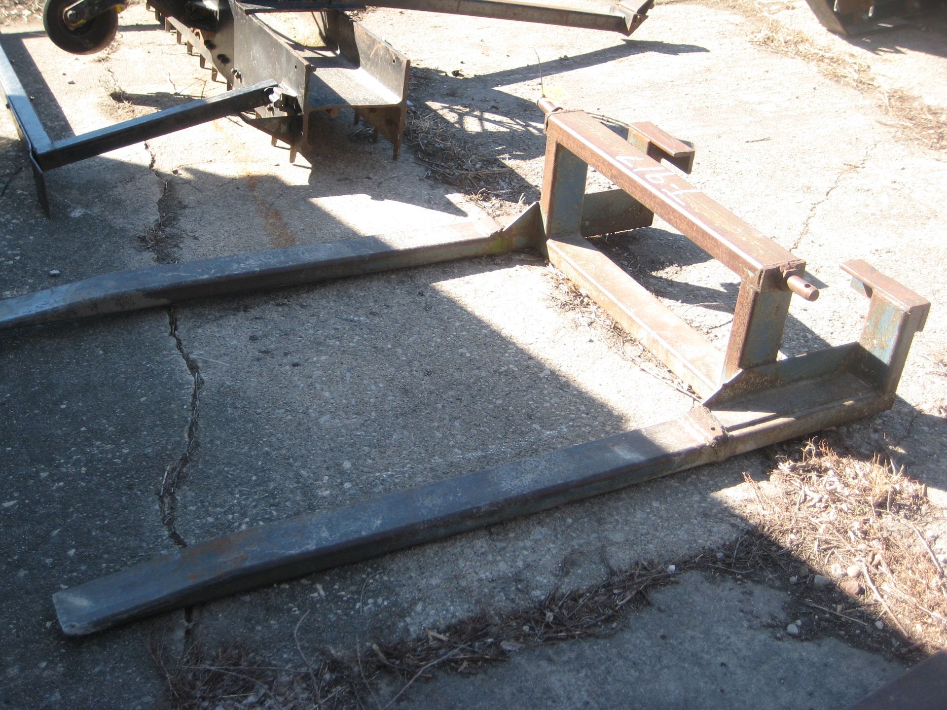 2 pt bale fork - Image 2 of 4