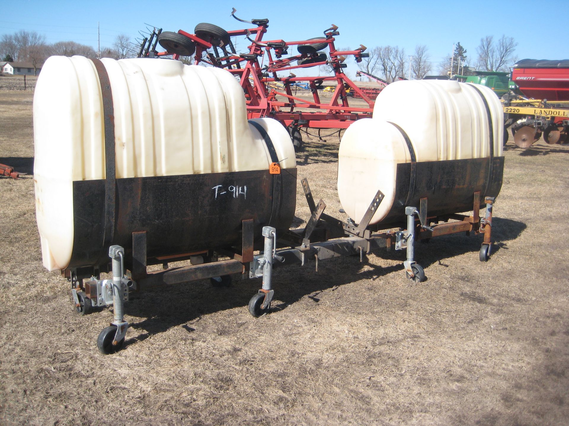 Set of 200 GAL saddle tanks