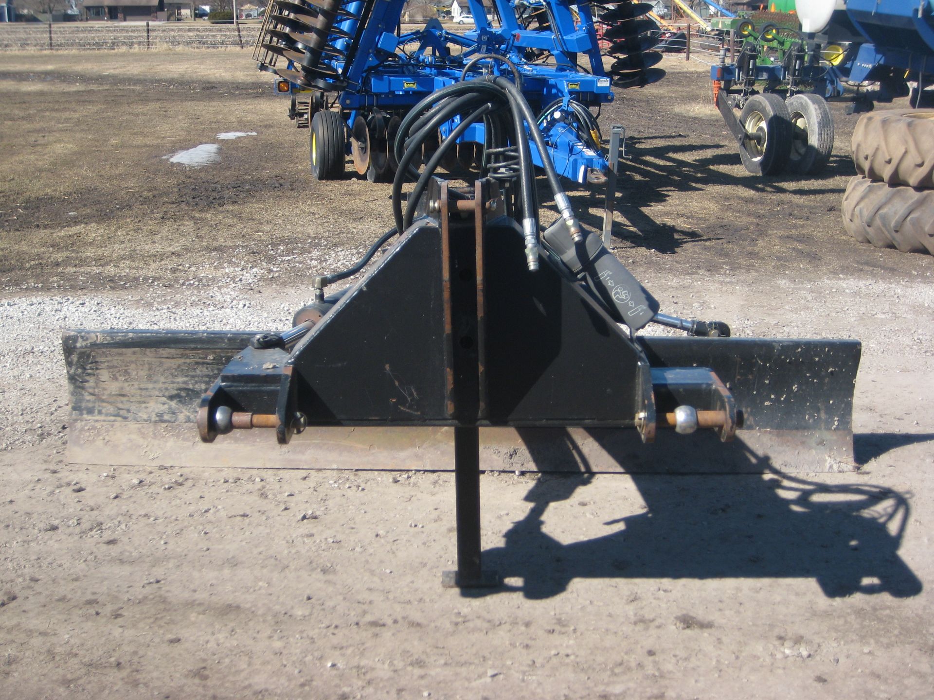 BUHLER FARM KING 100 9' ALL HYDR 3 PT BLADE - Image 2 of 9