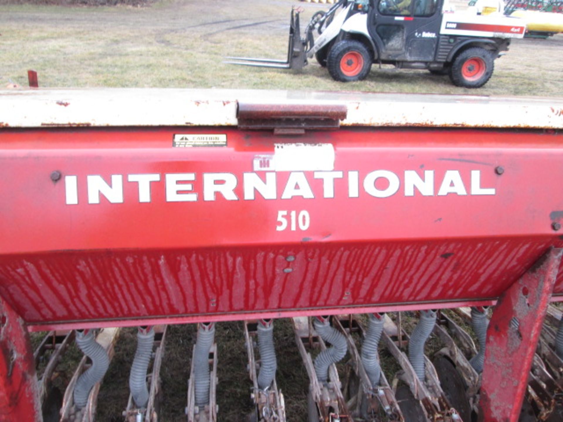 IH GRAIN DRILL 510, GRASS SEED, 13', 7.5" Spacing - Image 9 of 11