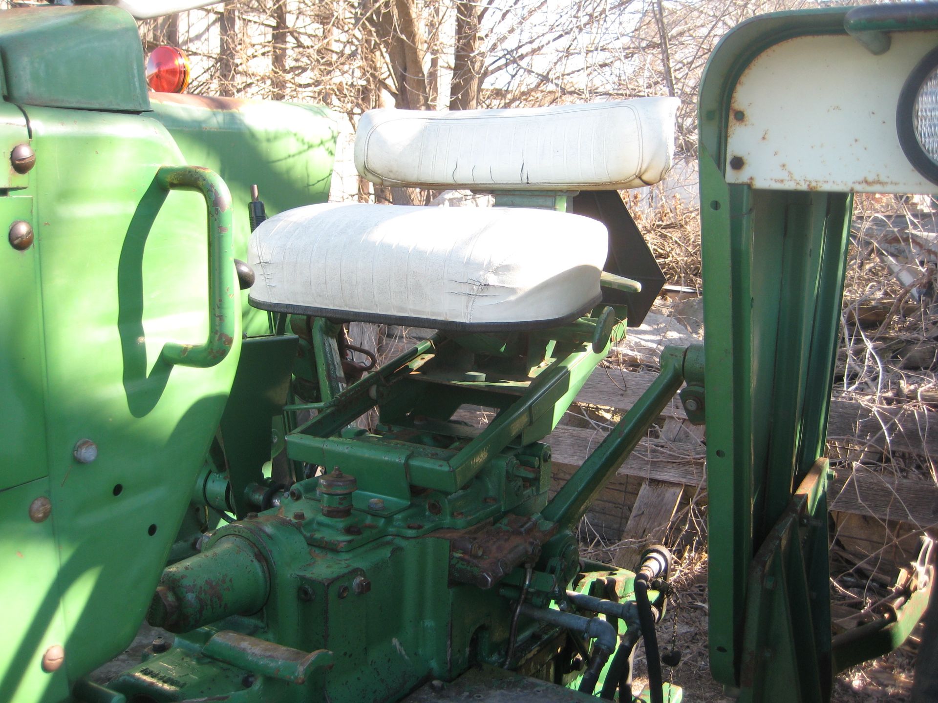 ’72 OLIVER 1655 DSL, 16.9x38, 6500 hrs, SN-233 282-490 - Image 9 of 17