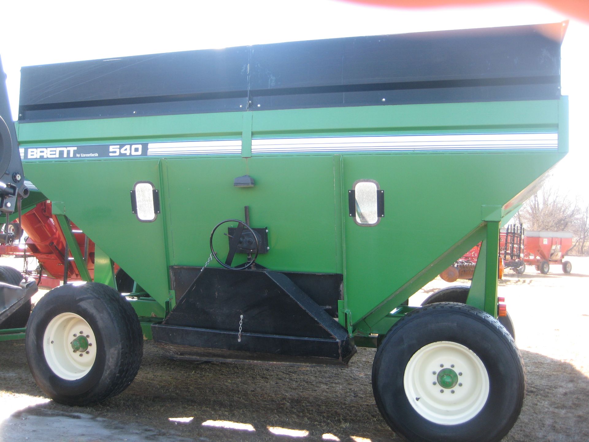 Brent 540 Gravity Wagon, 425-65R/22.5 tires, green - Image 5 of 15