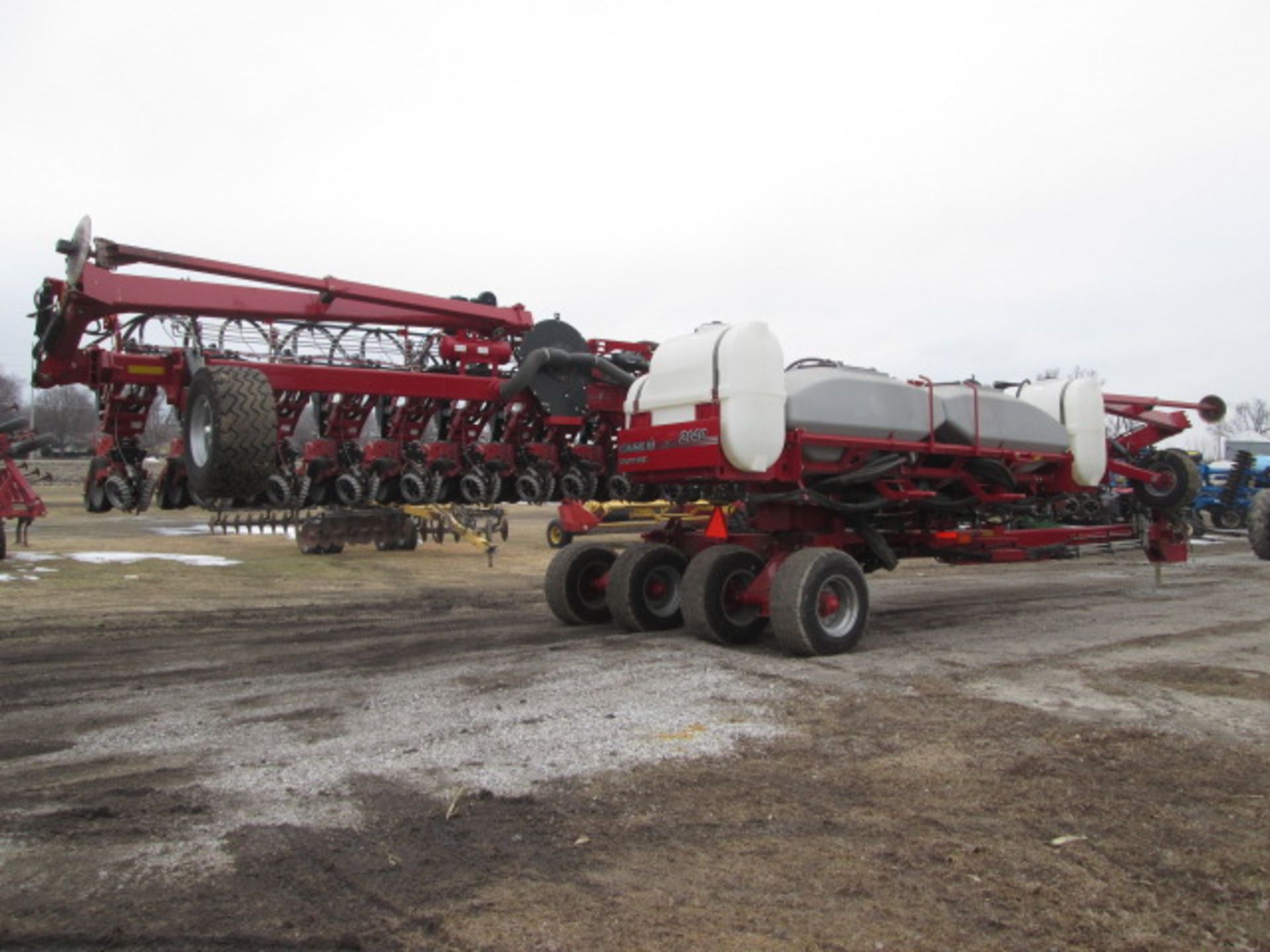 ’18 CASE-IH 2140 24R22” PLANTER, SN YHS073507, HYD DOWN PSI, LIQUID FERT, TW, USED ON 1200 ACRES - Image 4 of 41