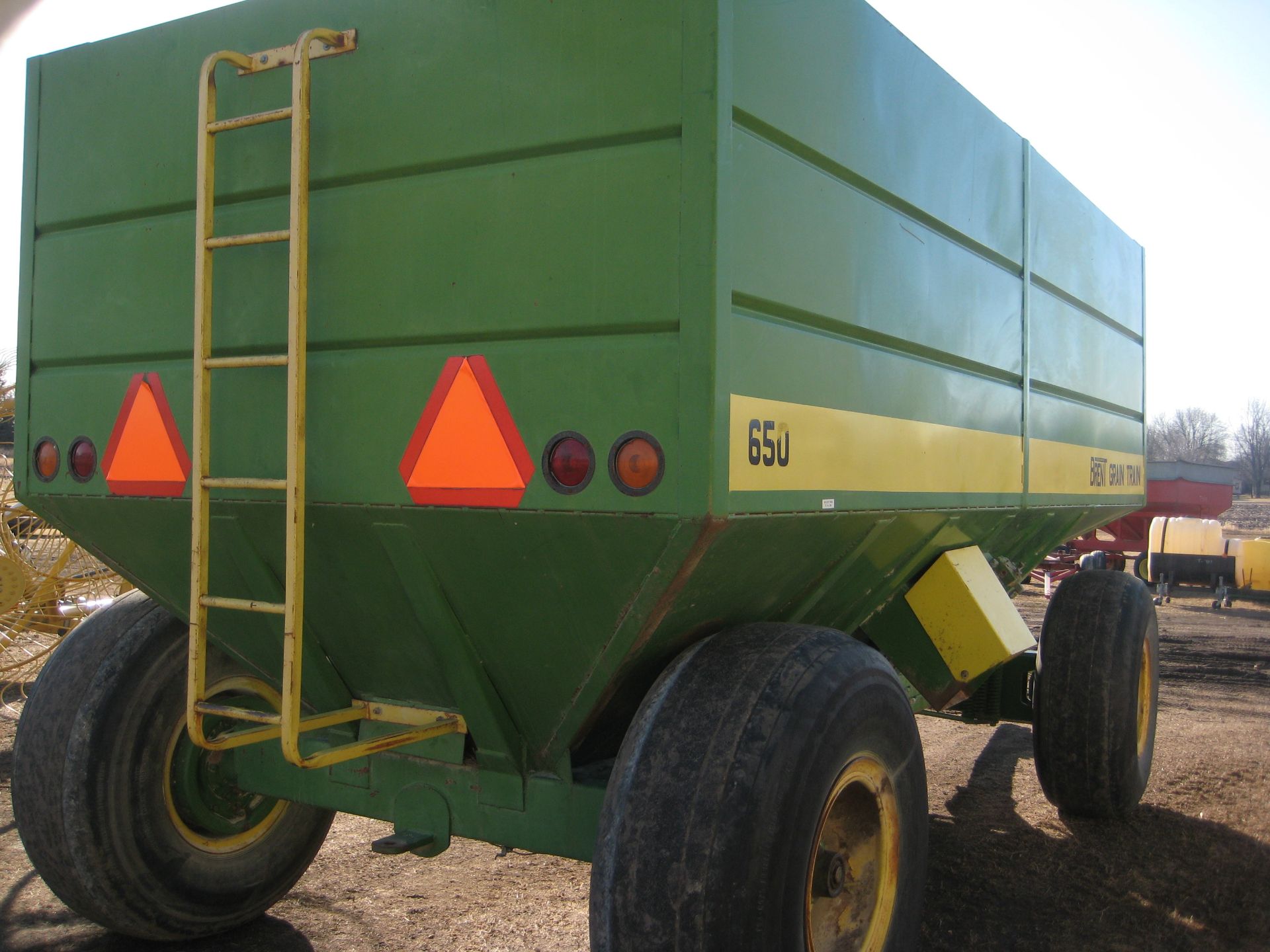 BRENT 650 WAGON, 34 PLY TIRES - Image 3 of 11