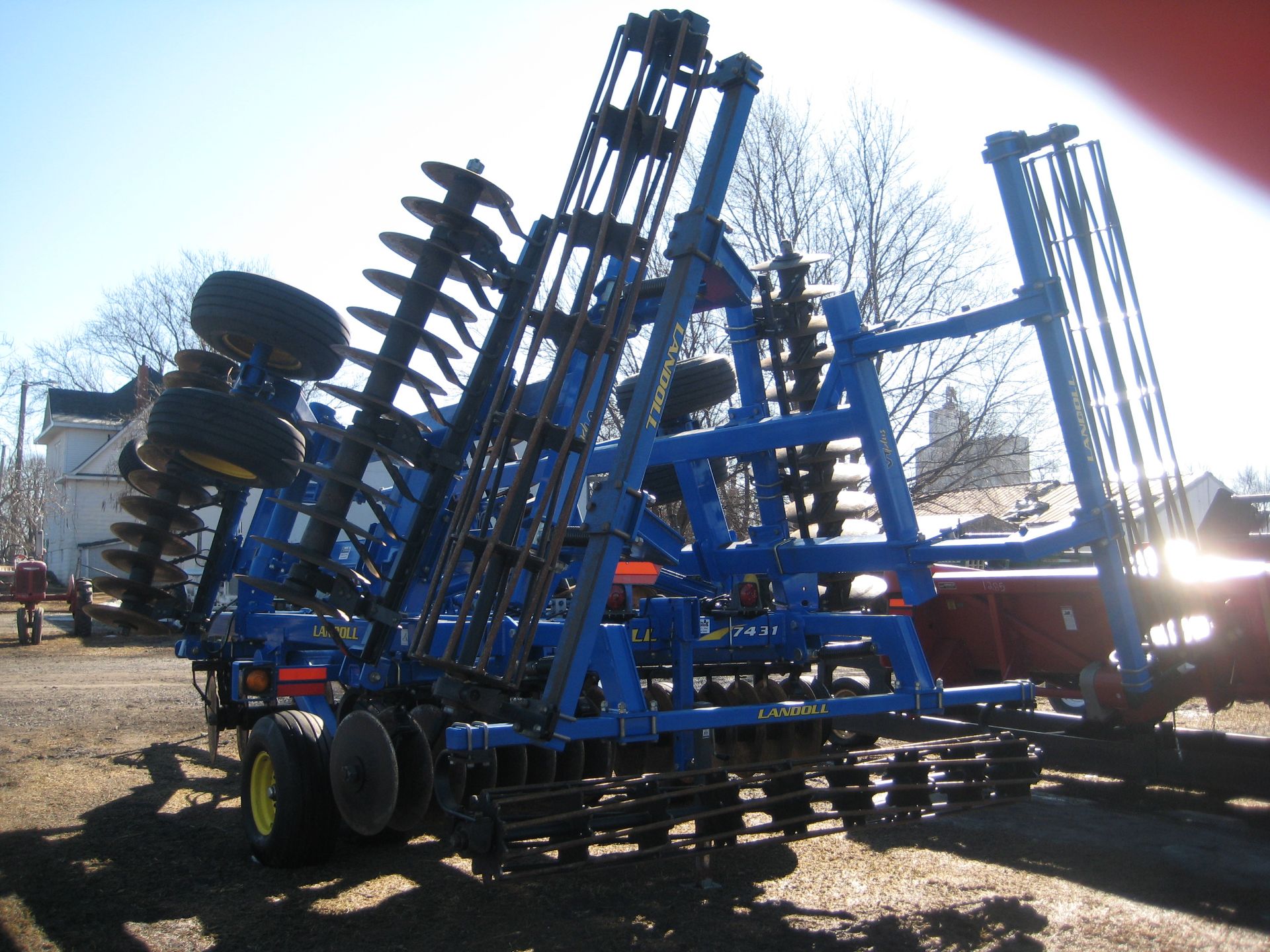 Landoll 7431-23 23' vertical till, rock flex, rolling baskets, low acres - Image 4 of 16