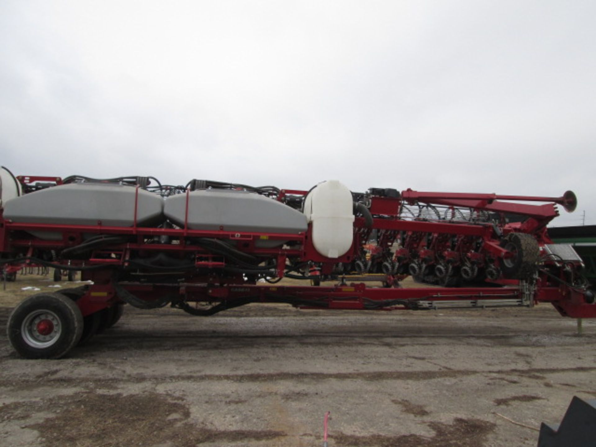 ’18 CASE-IH 2140 24R22” PLANTER, SN YHS073507, HYD DOWN PSI, LIQUID FERT, TW, USED ON 1200 ACRES - Image 3 of 41