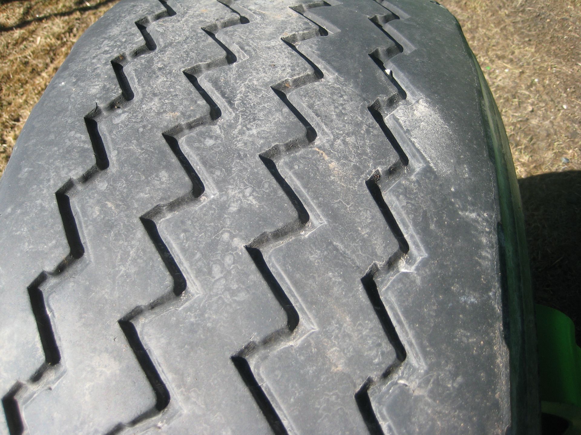 Brent 540 Gravity Wagon, 425-65R/22.5 tires, green - Image 5 of 13