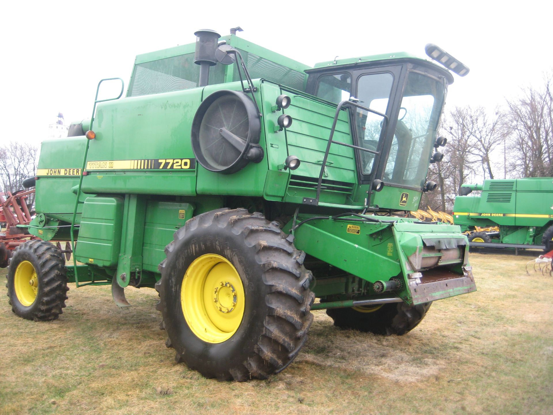 '88 JD 7720 TITAN II, 24.5x32, AUX. FUEL TANK, 3484 HRS, SN-625402