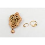 Lot of a brooch, a ring and a low-karat gold earring