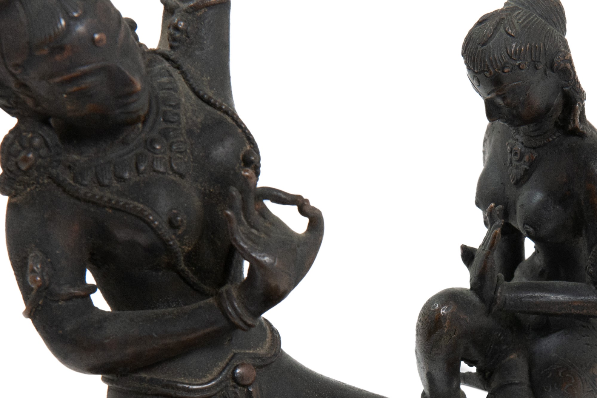 Lot of two bronze deities manifacture sud-est asiatica, 20th century, h 20 cm and 13 cm - Image 4 of 4