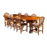 Table and eight chairs in walnut wood manifacture toscana, second half 19th century, table with