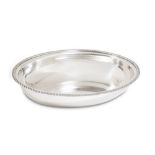 Oval bowl in 800 silver mid 20th century, smooth body with knurled edge, gr 37228 x 21 cm