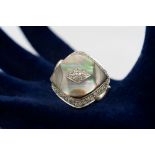 Ring in 925 silver, mother of pearl and rhinestones manifacture contemporary
